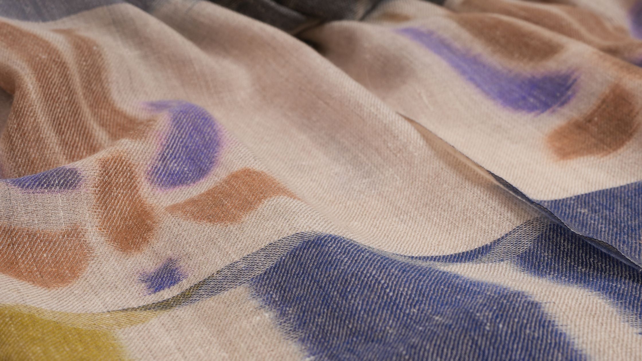7 Stunning Ways to Style a Kashmiri Pashmina Shawl for Every Occasion