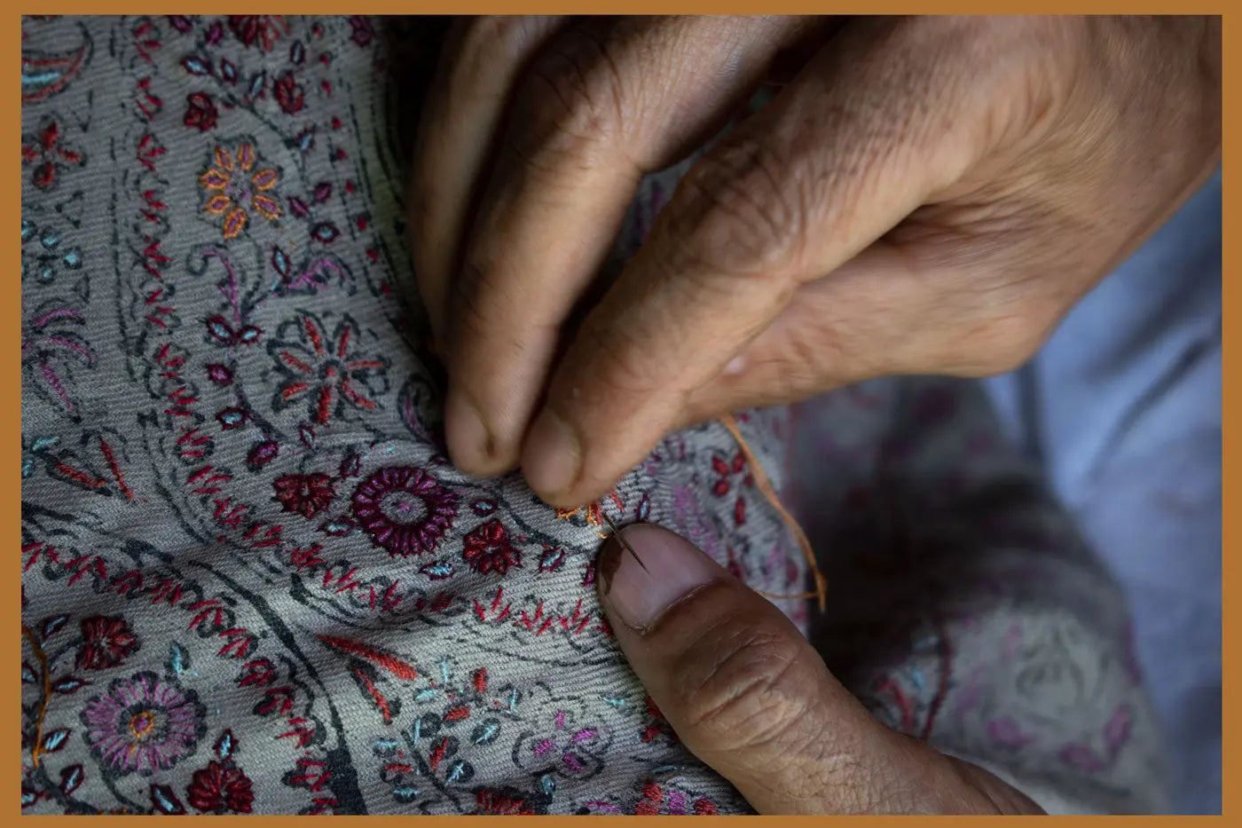 What-is-Sozni-Embroidery-A-Guide-to-the-Traditional-Craft-and-its-Techniques Shahkaar