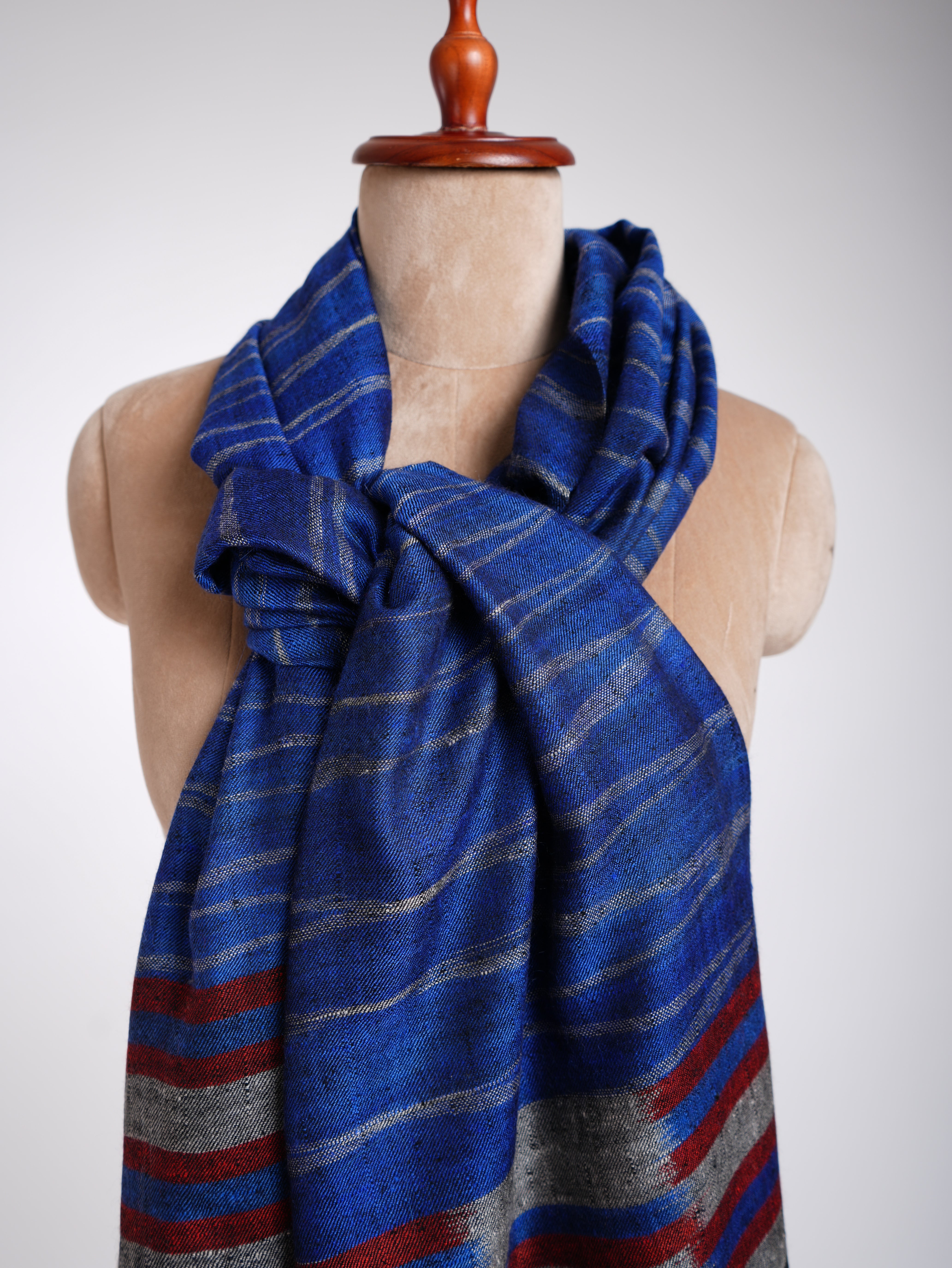 Scialle Pashmina blu contemporaneo