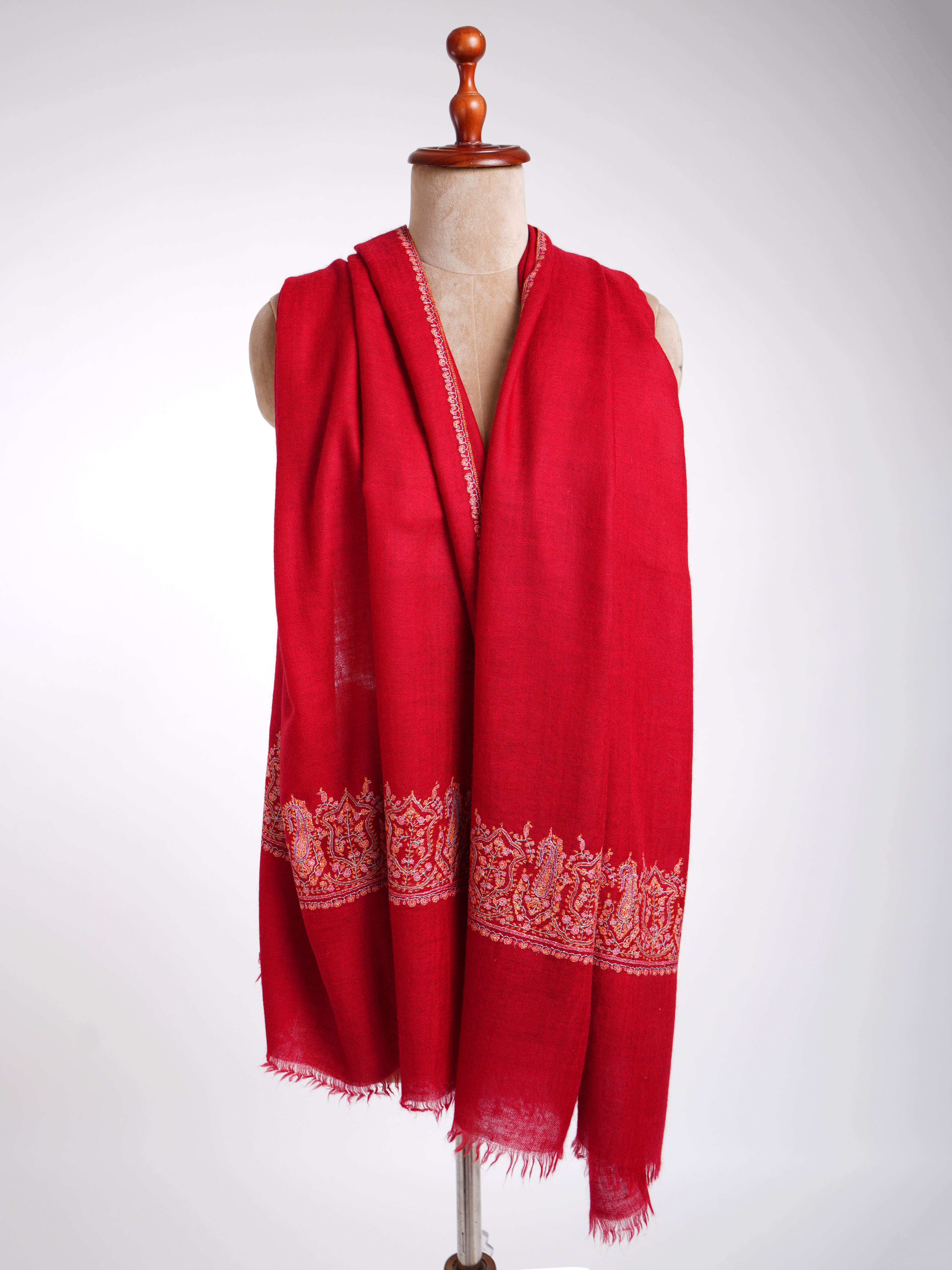 Sciarpa in cashmere ricamata rossa