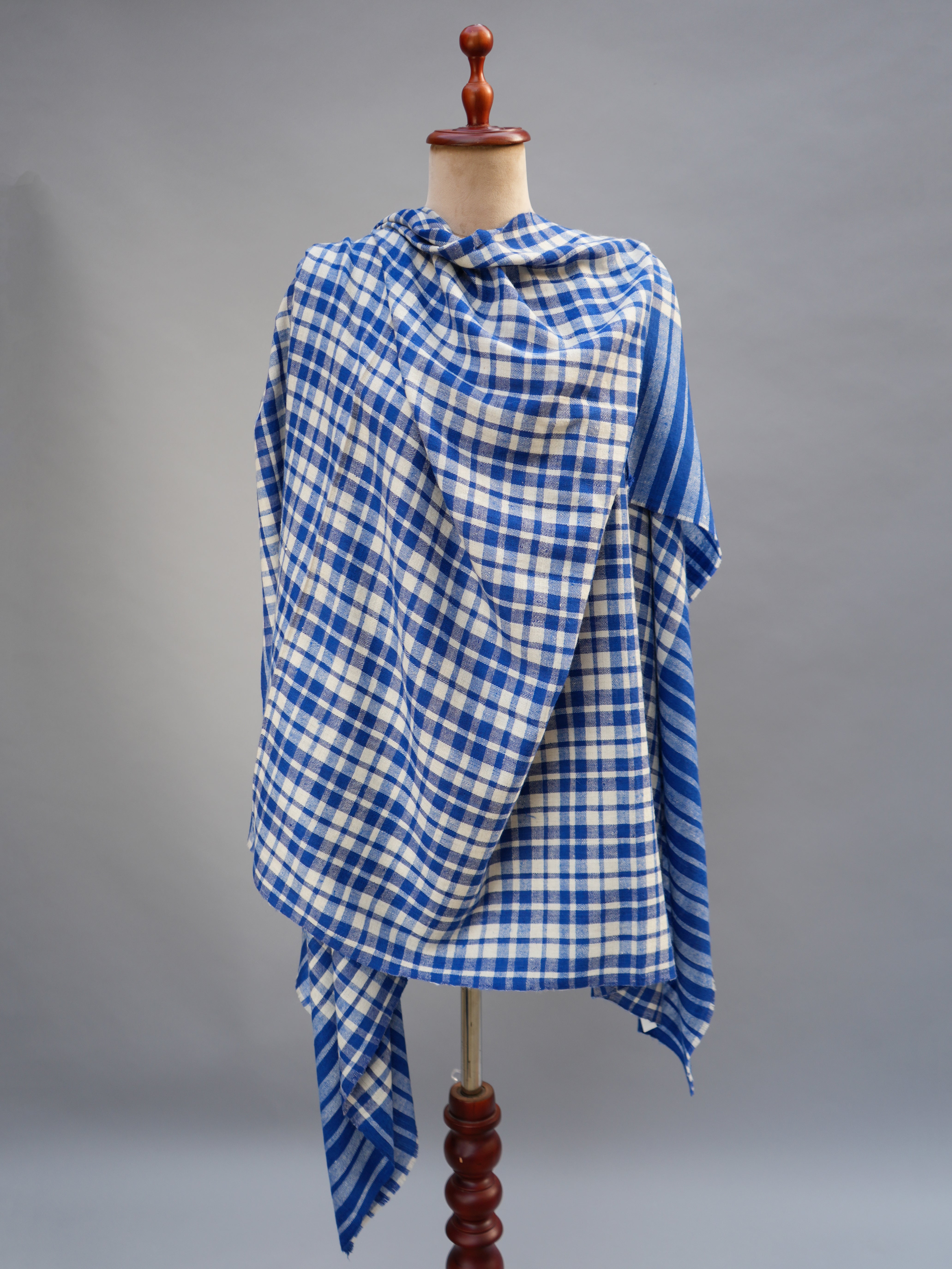 Scialle di Pashmina intrecciato a mano blu decente