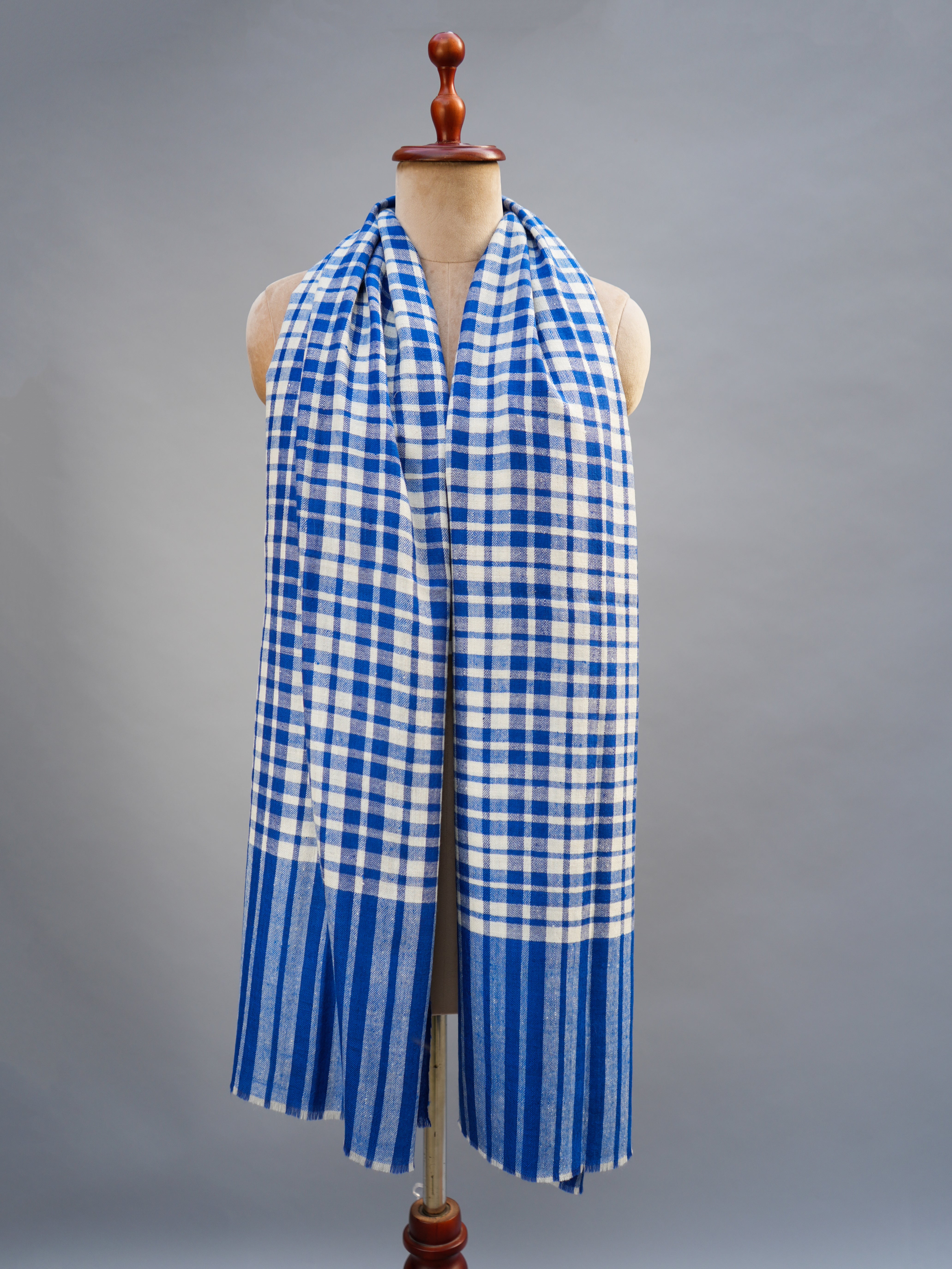 Scialle di Pashmina intrecciato a mano blu decente