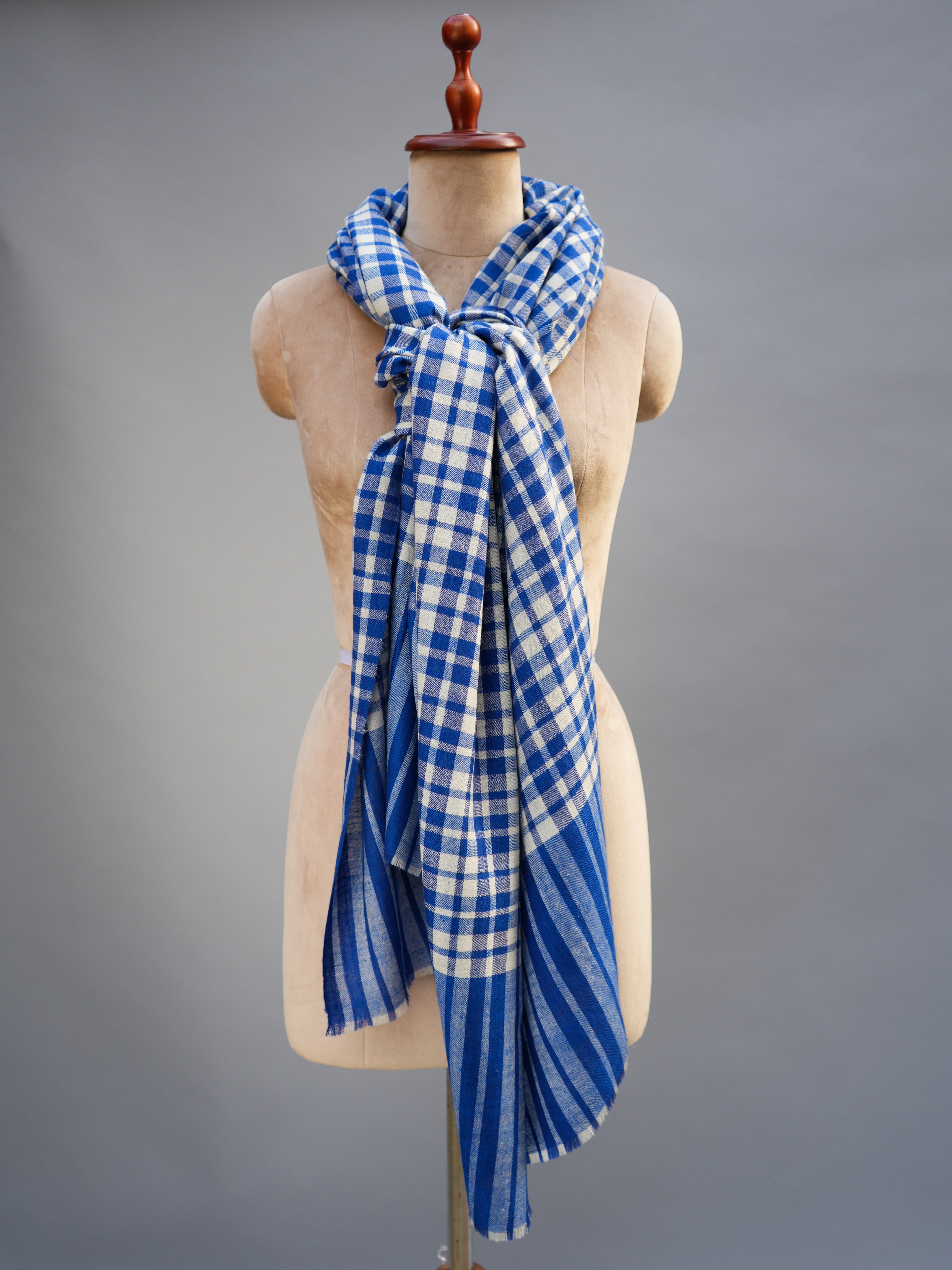Scialle di Pashmina intrecciato a mano blu decente