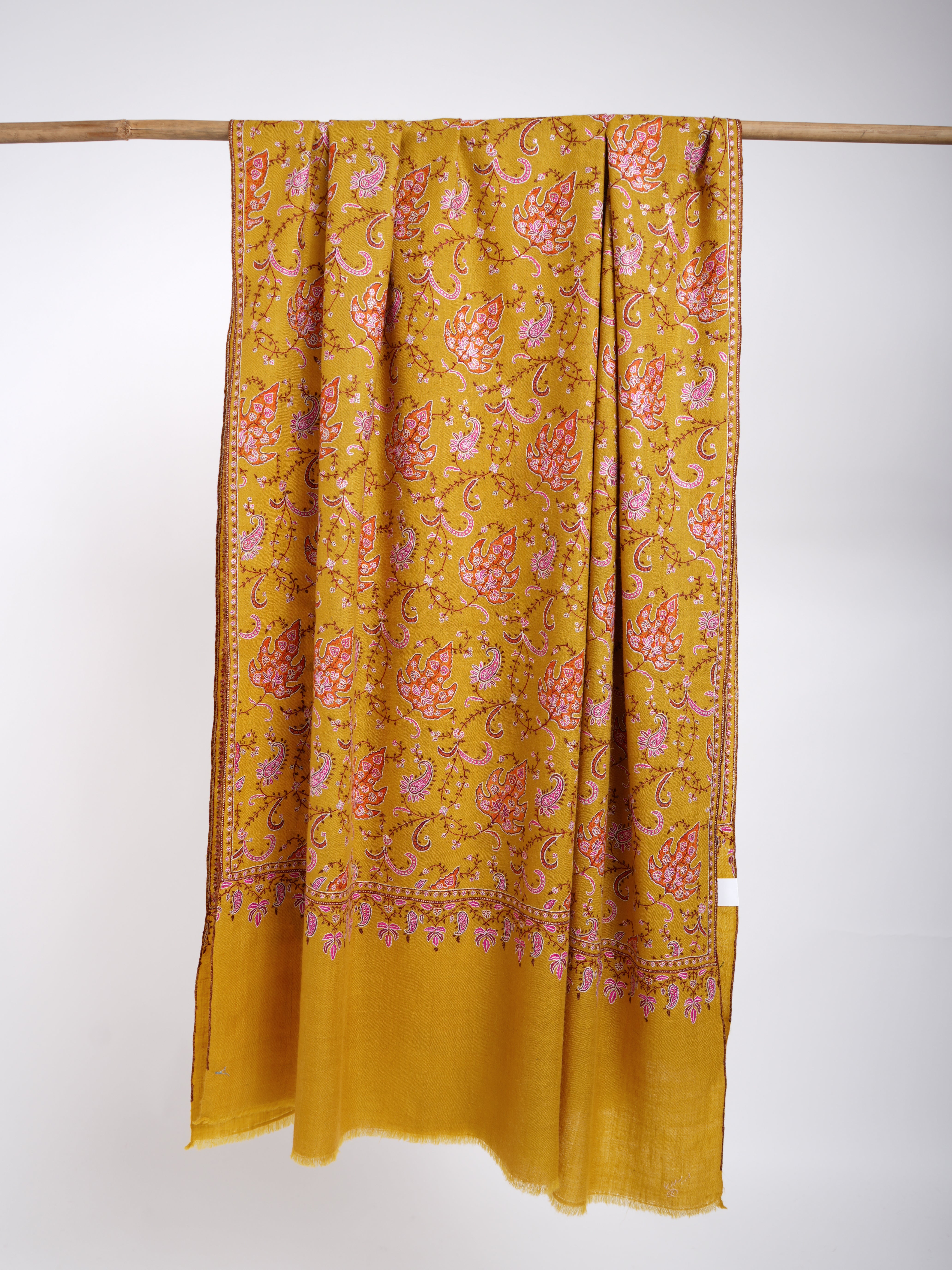 Sozni Jalldar Scialle Pashmina ricamato a mano in oro