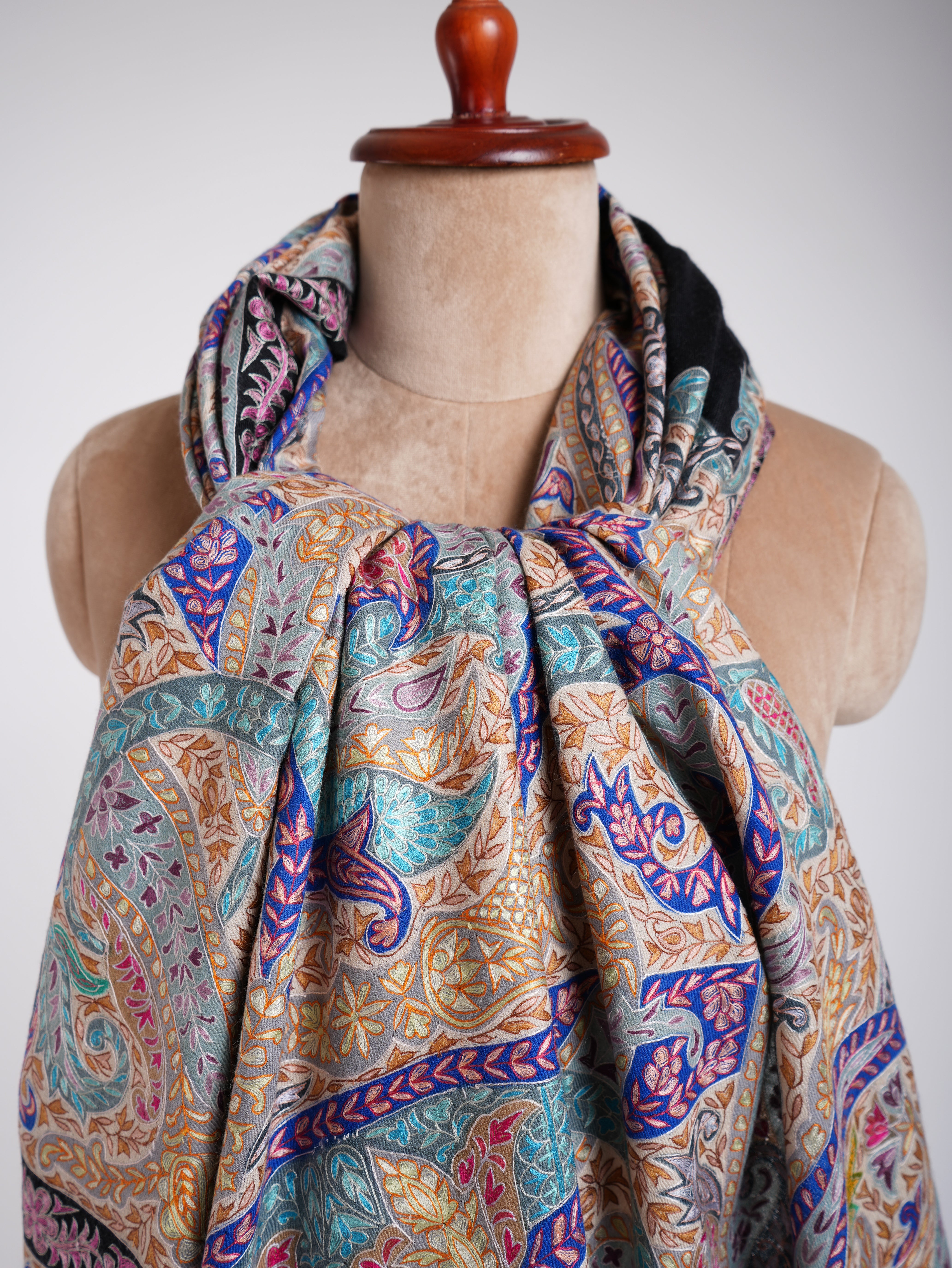 Châle Kalamkari Pashmina brodé à la main en soie d’art