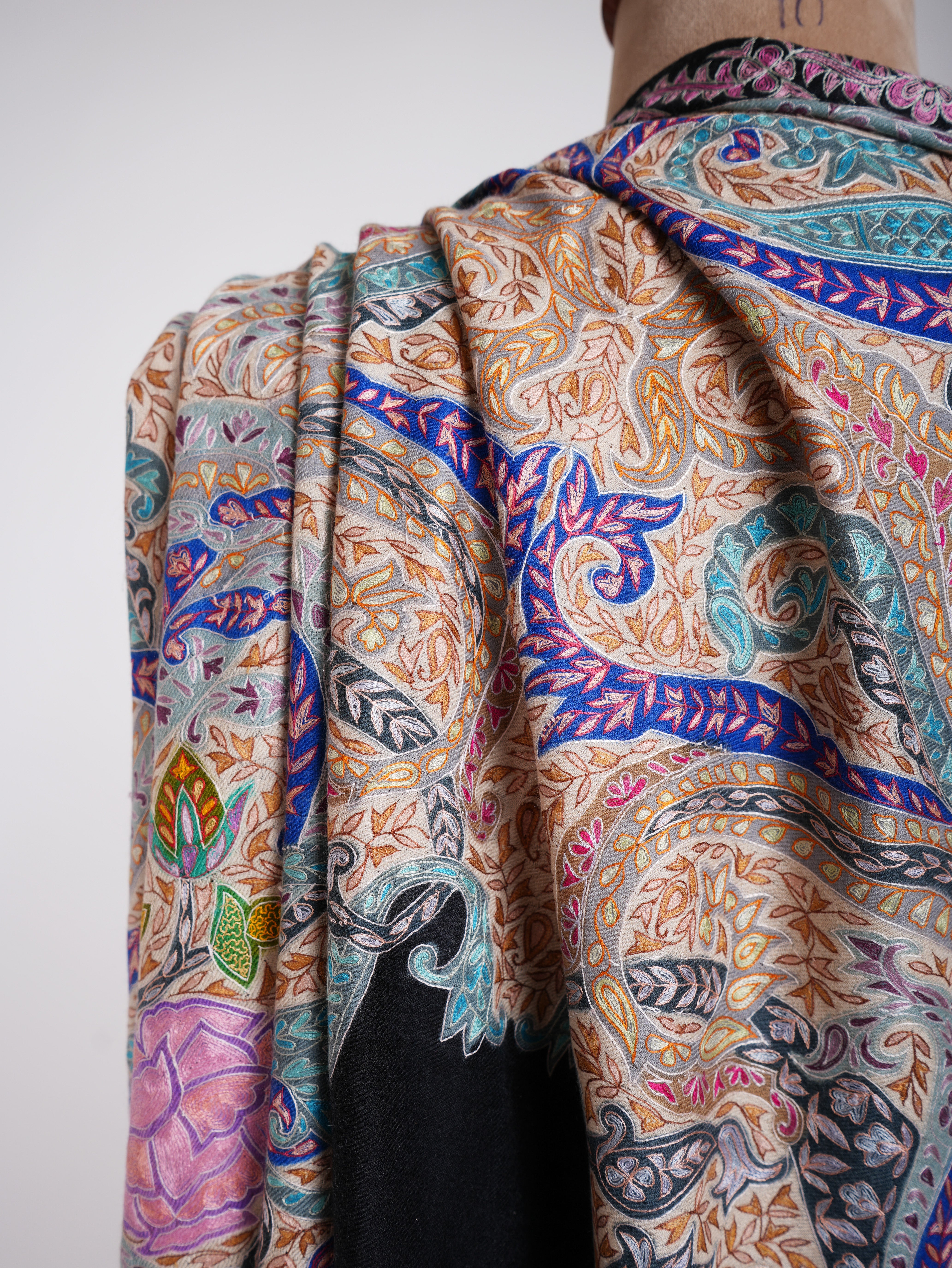 Châle Kalamkari Pashmina brodé à la main en soie d’art