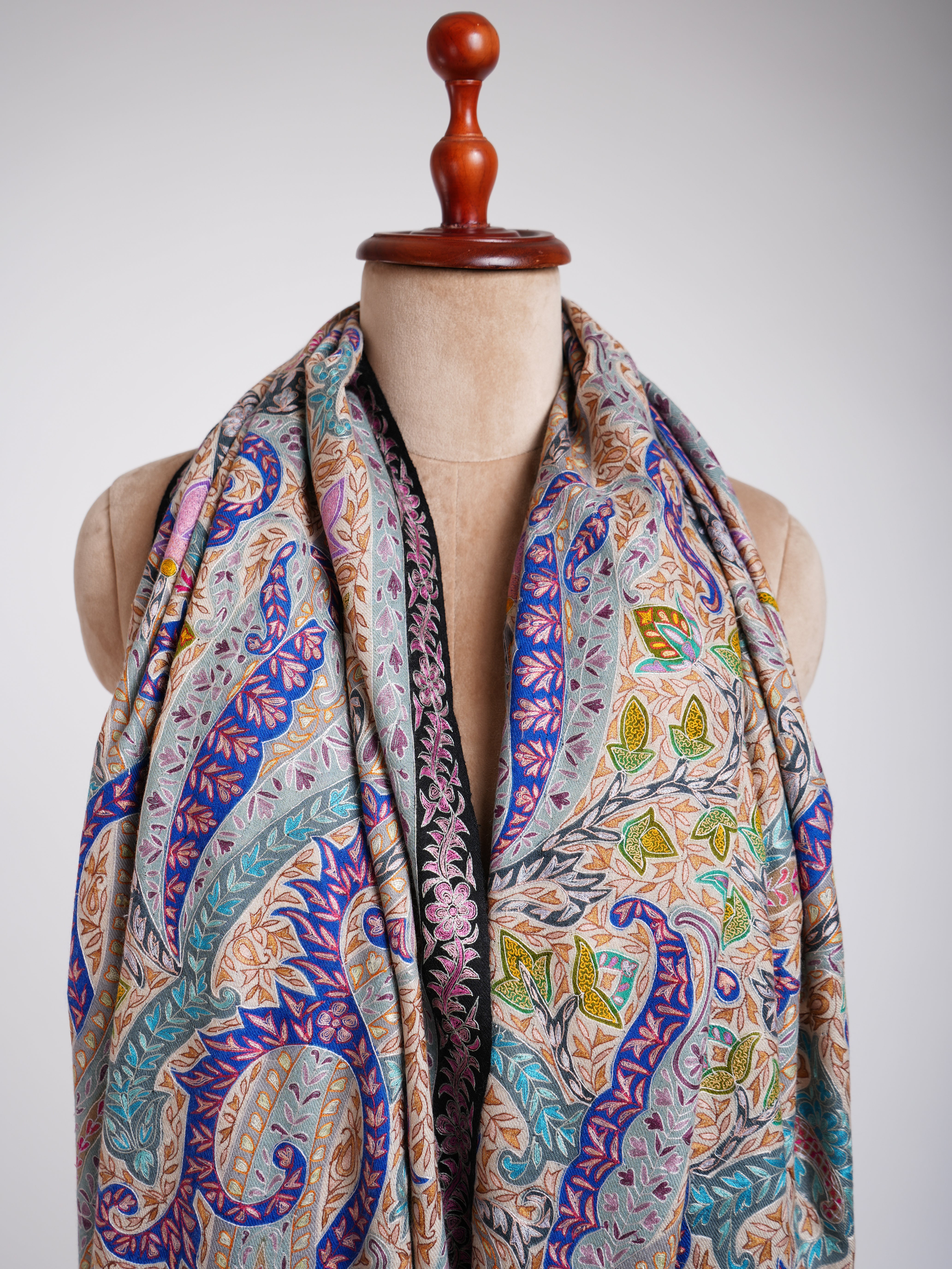 Châle Kalamkari Pashmina brodé à la main en soie d’art