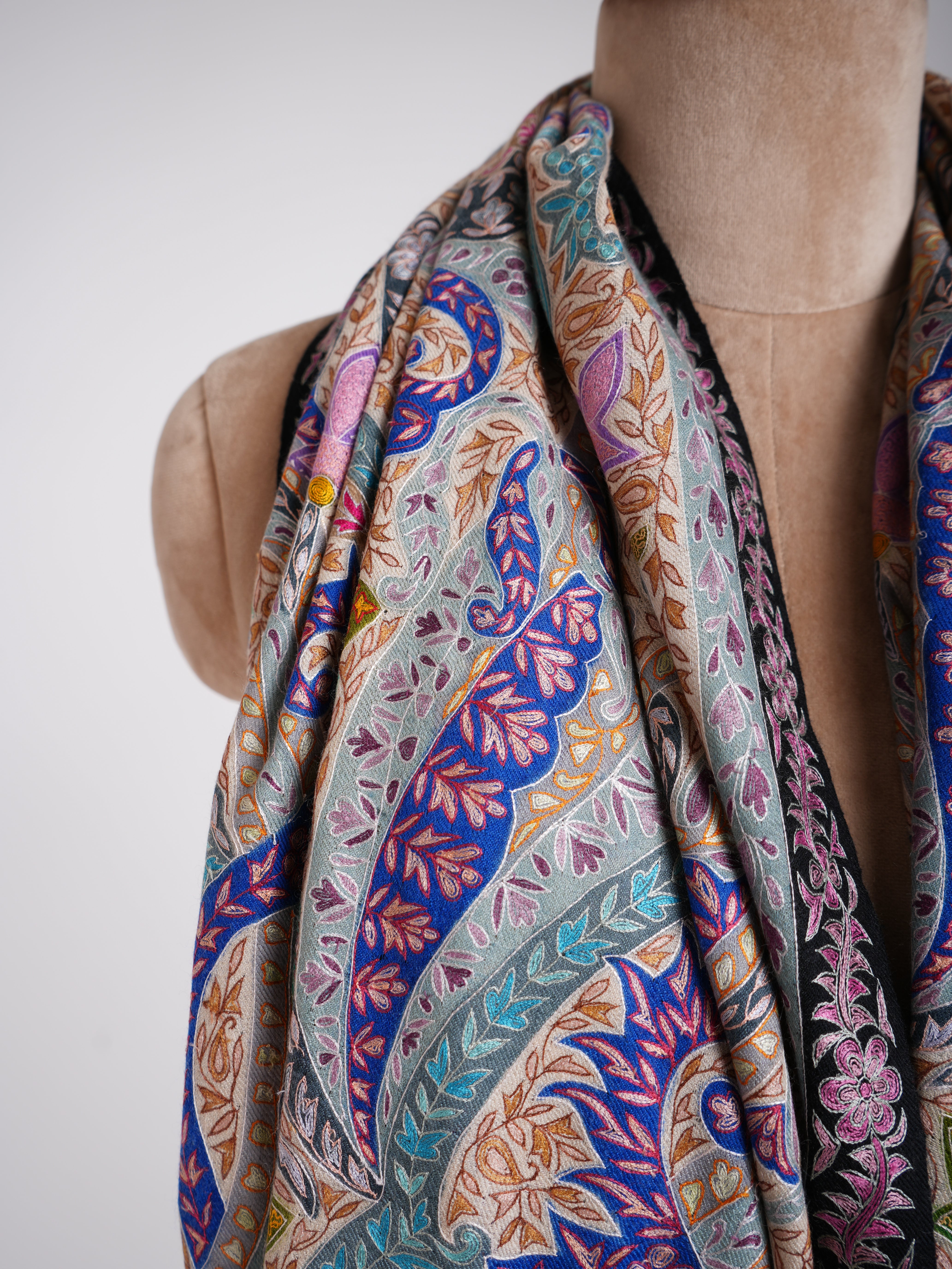 Châle Kalamkari Pashmina brodé à la main en soie d’art