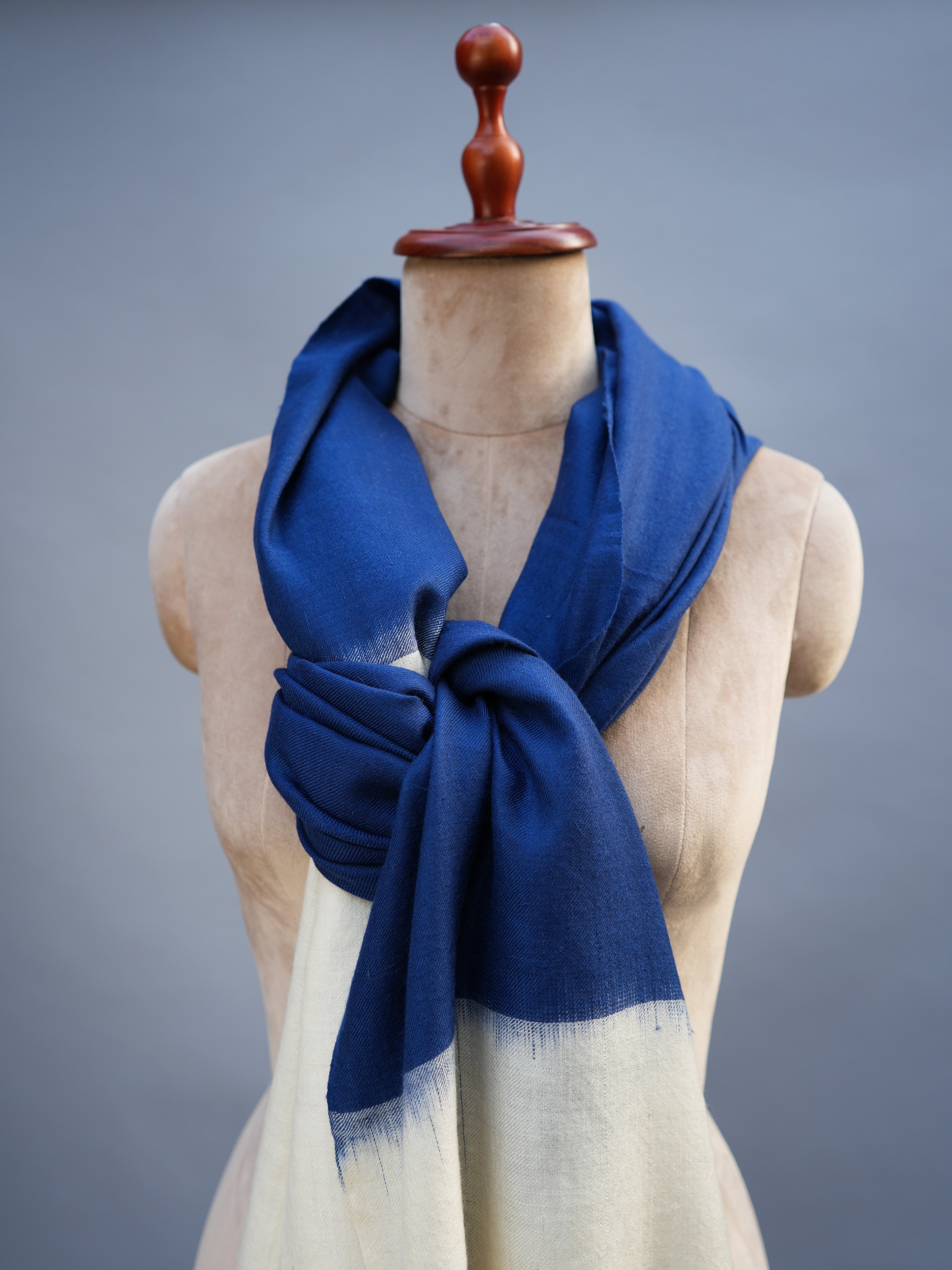 Scialle Pashmina moderno bianco blu