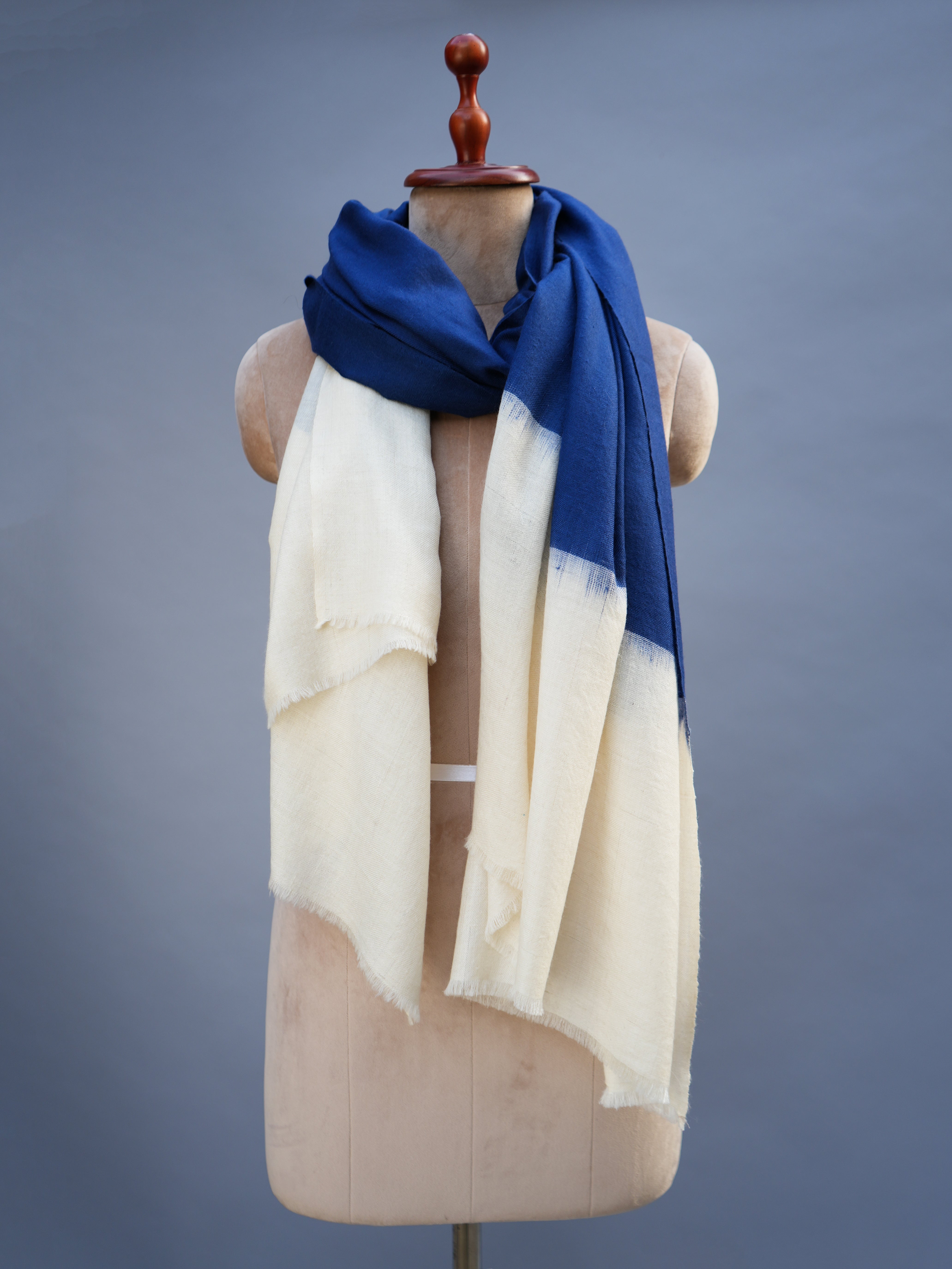 Scialle Pashmina moderno bianco blu