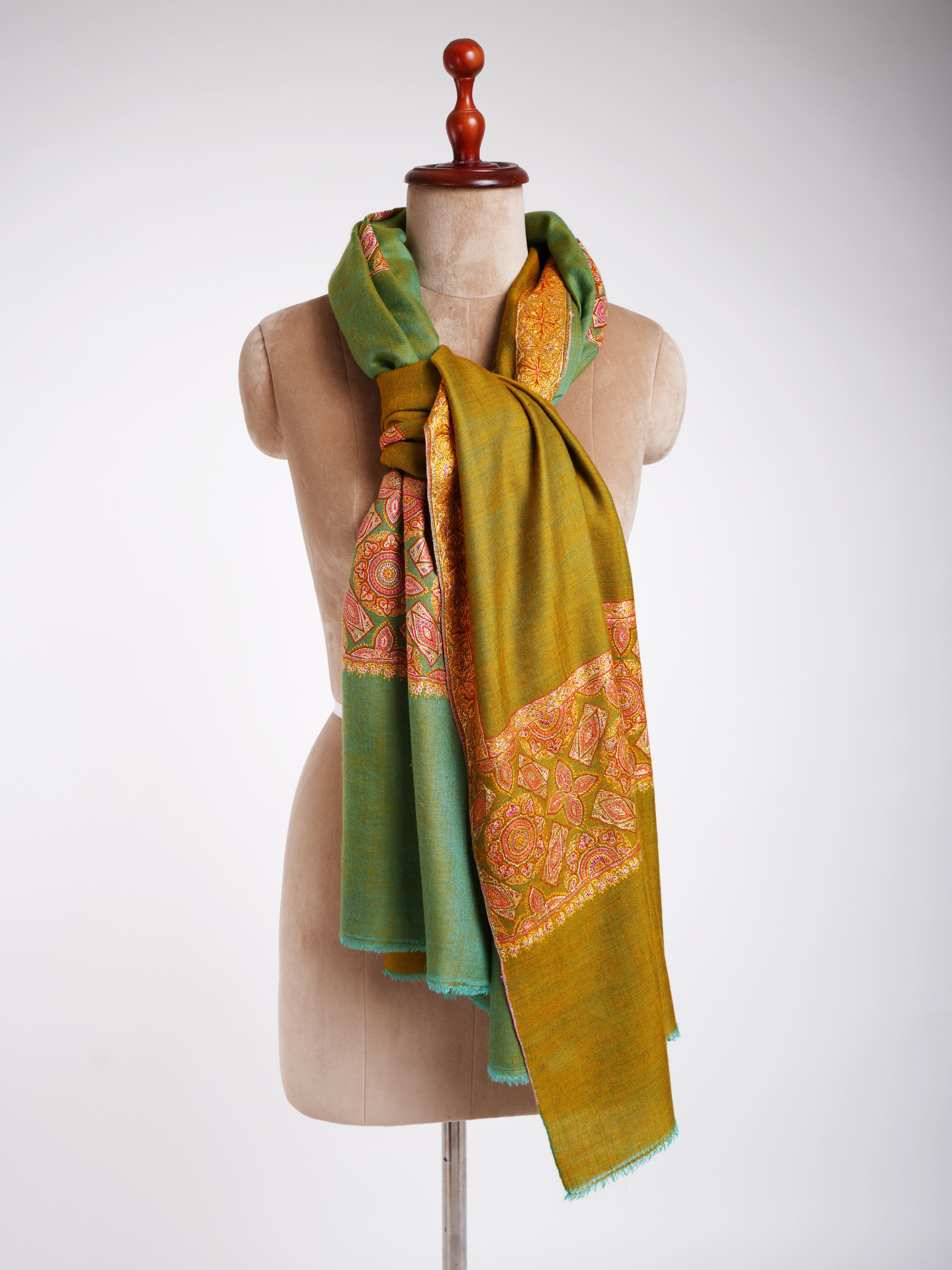 Scialle Pashmina Sozni Dorukha in seta verde
