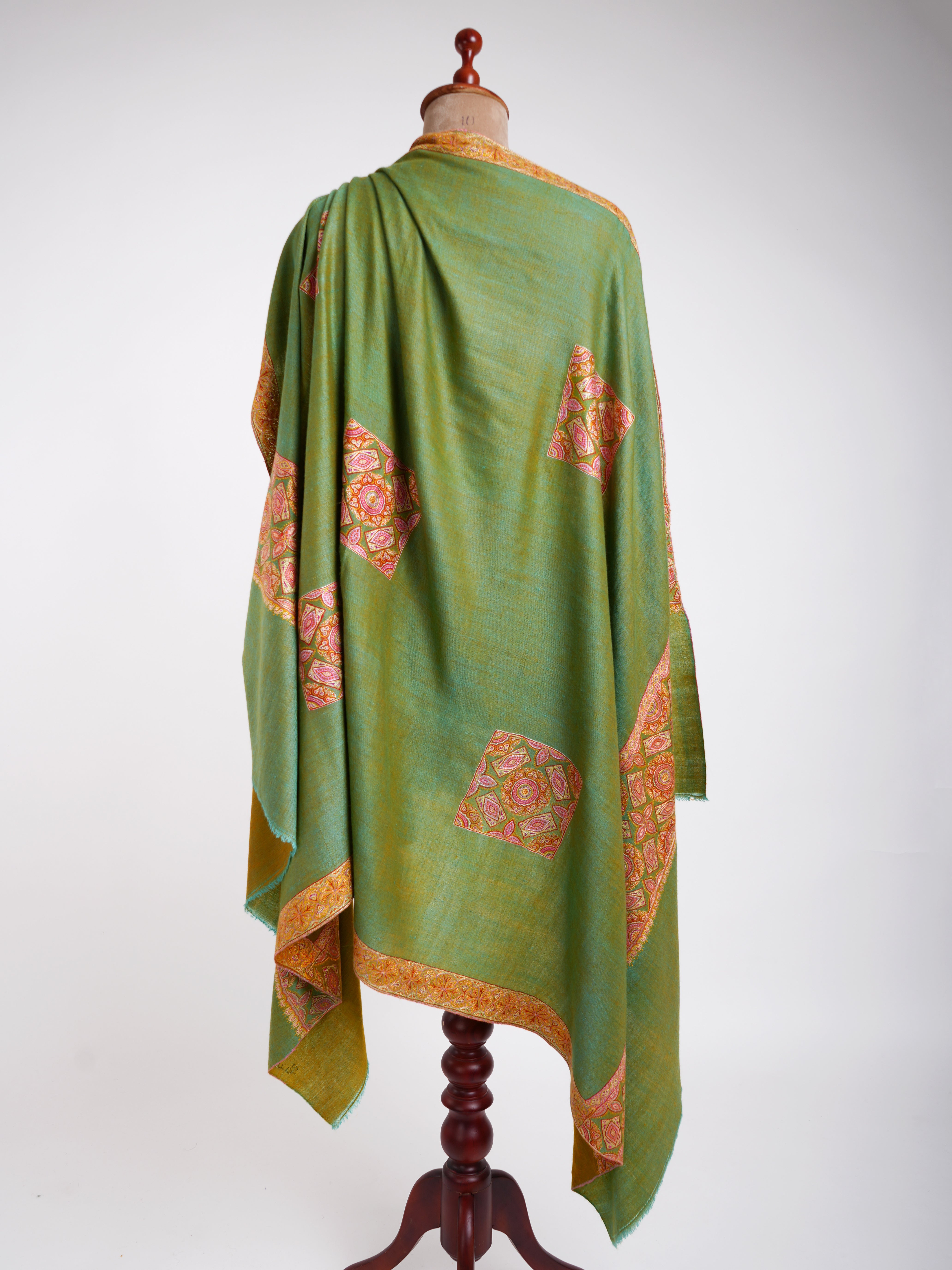 Scialle Pashmina Sozni Dorukha in seta verde