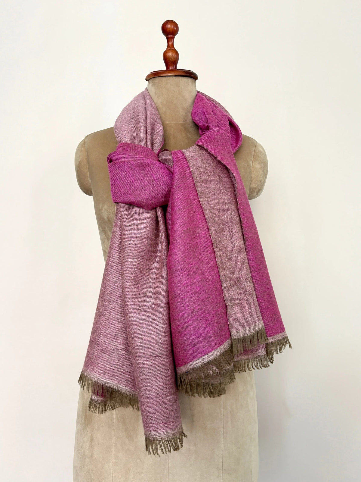 Fuchsia and Ivory Dorukha Kashmiri Pashmina Handloom Shawl Shahkaar