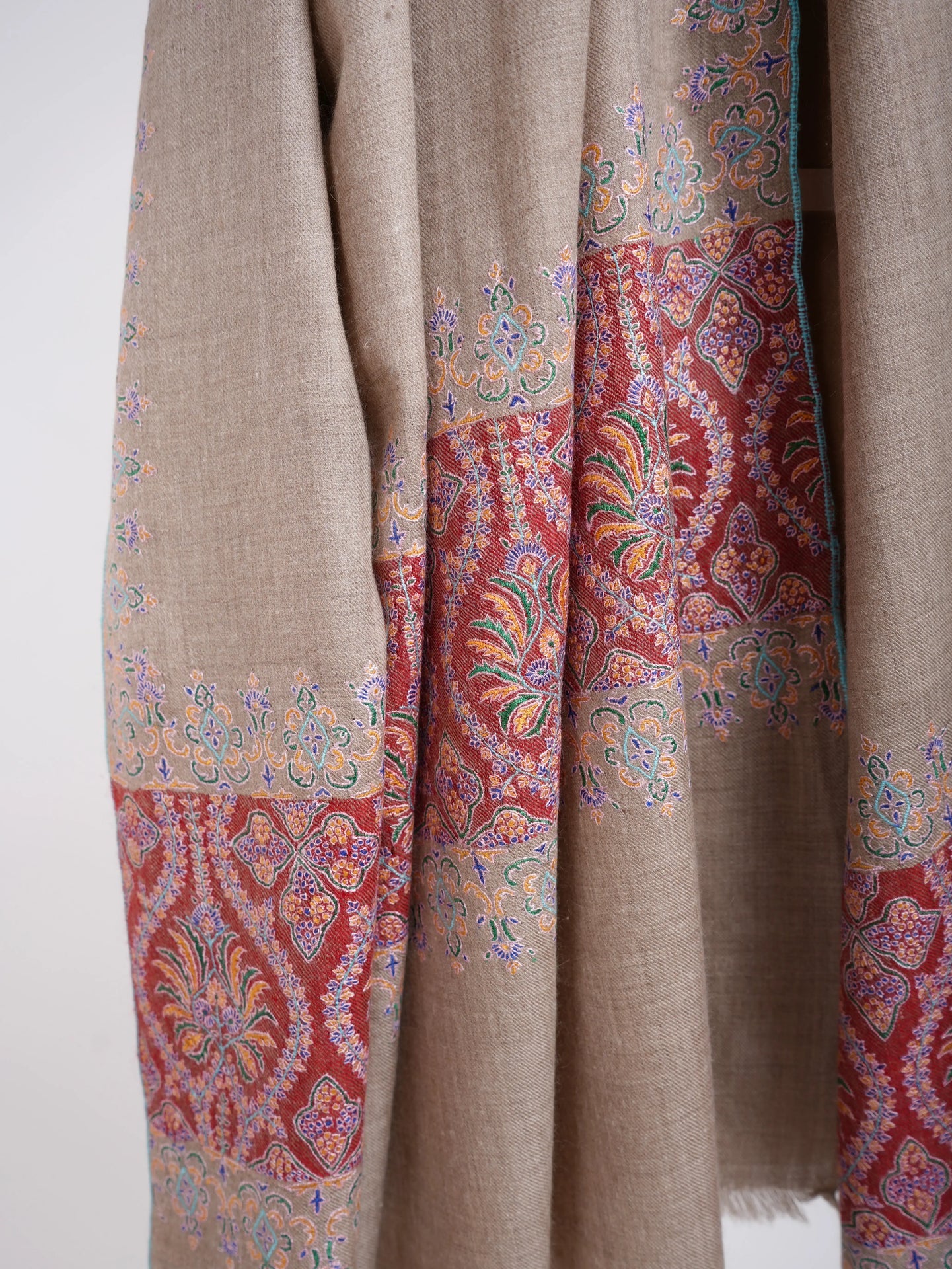 Grey and Red Minimalistic Kashmiri Pashmina Shahkaar