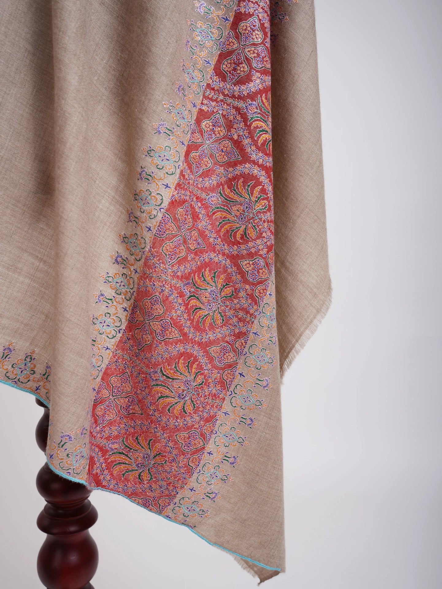 Grey and Red Minimalistic Kashmiri Pashmina Shahkaar