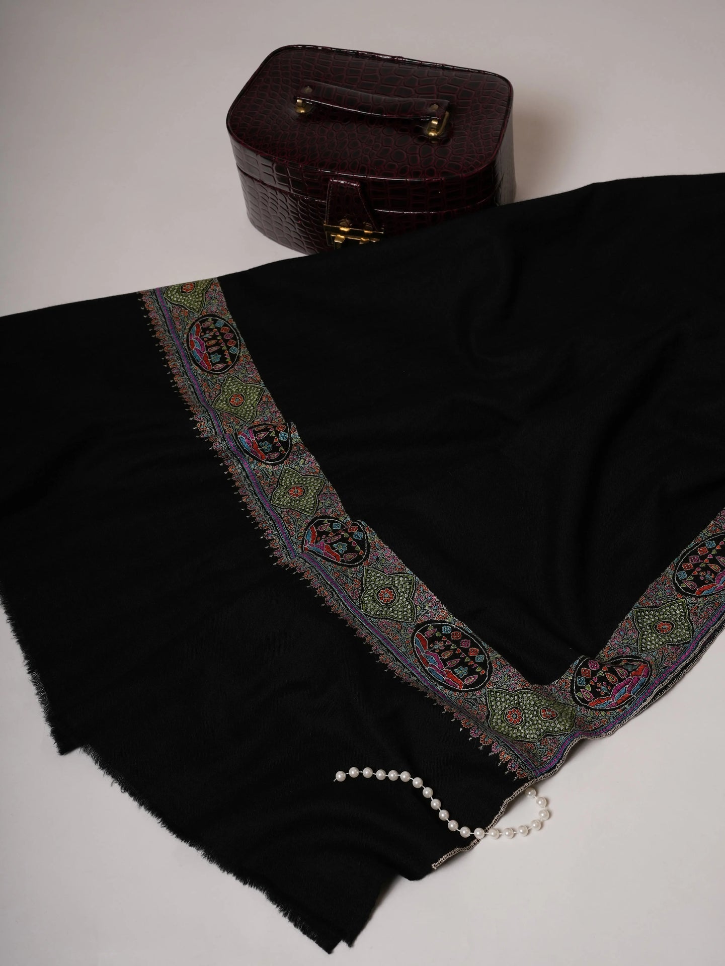 Handspun Black Daur Hand Embroidered Pashmina Shawl Shahkaar