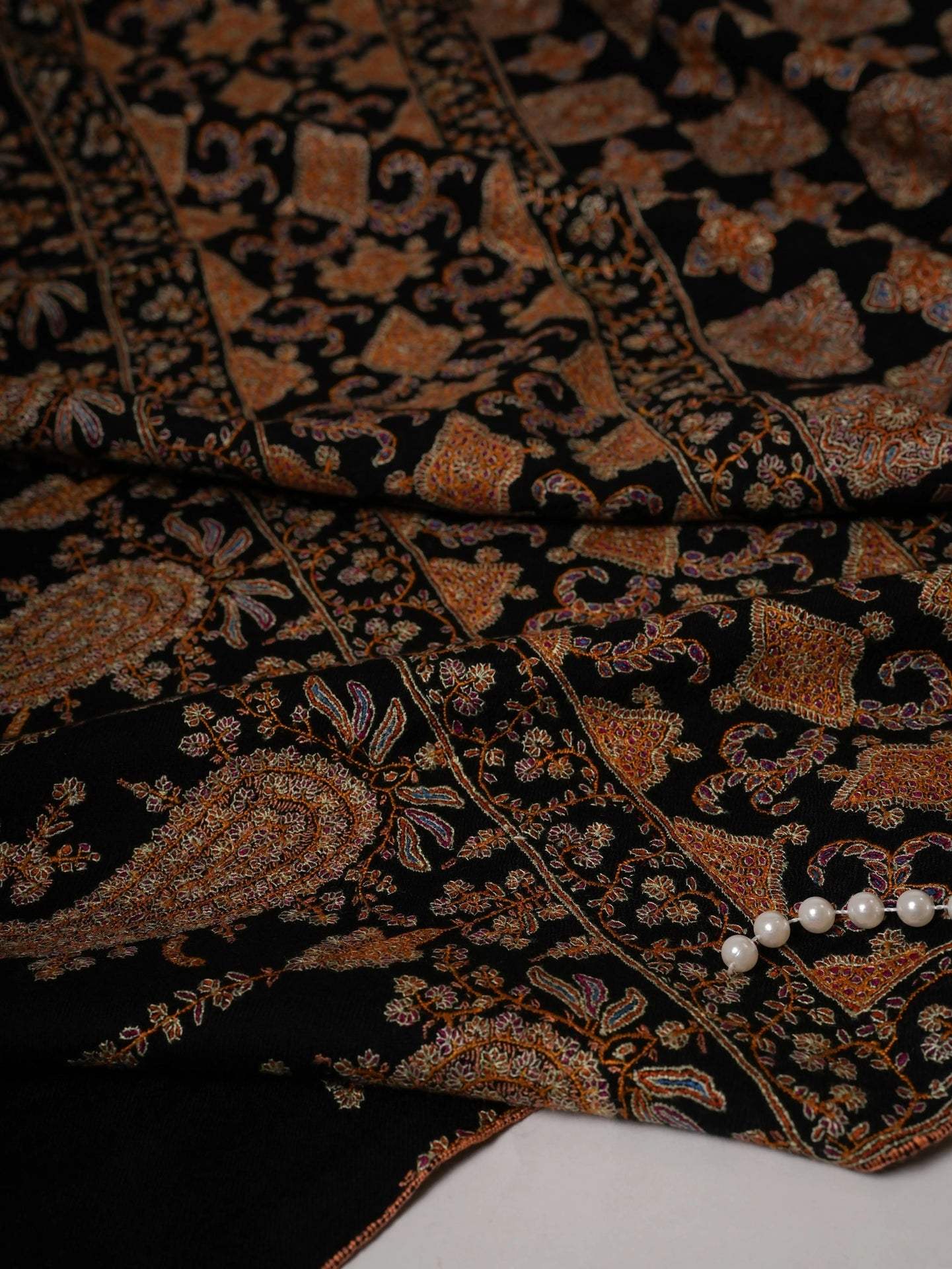 Handspun Black Sozni Jamavar Pashmina Shawl Shahkaar