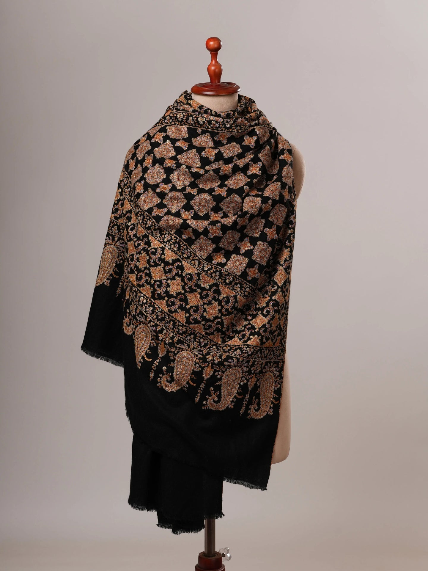 Handspun Black Sozni Jamavar Pashmina Shawl Shahkaar