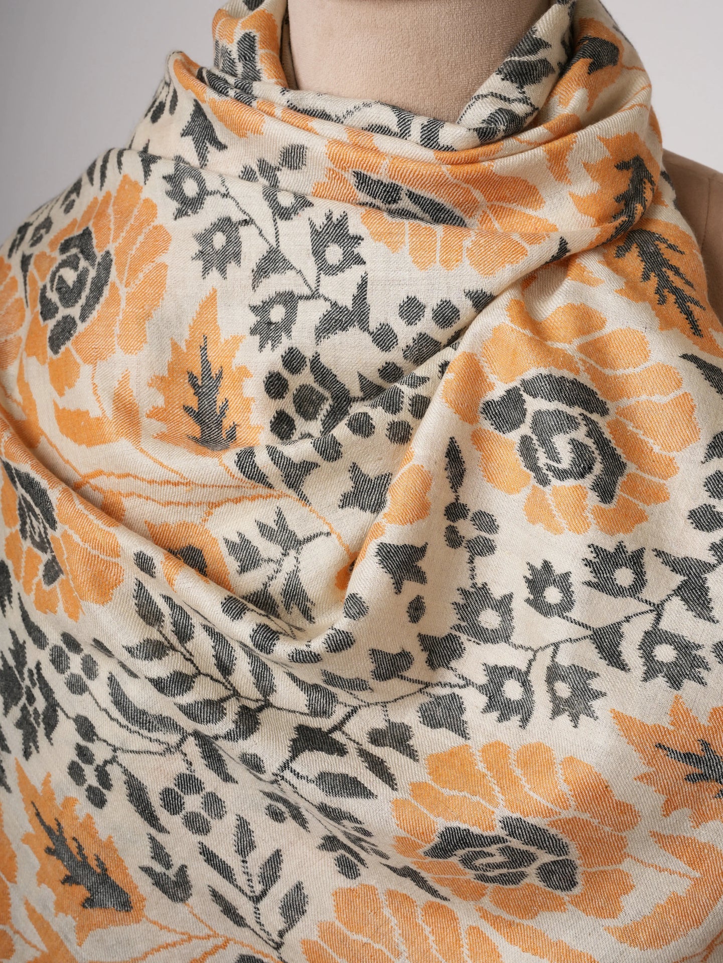 Handspun Luxuriously Soft Handwoven Kani Pashmina Jamavar Shawl Shahkaar