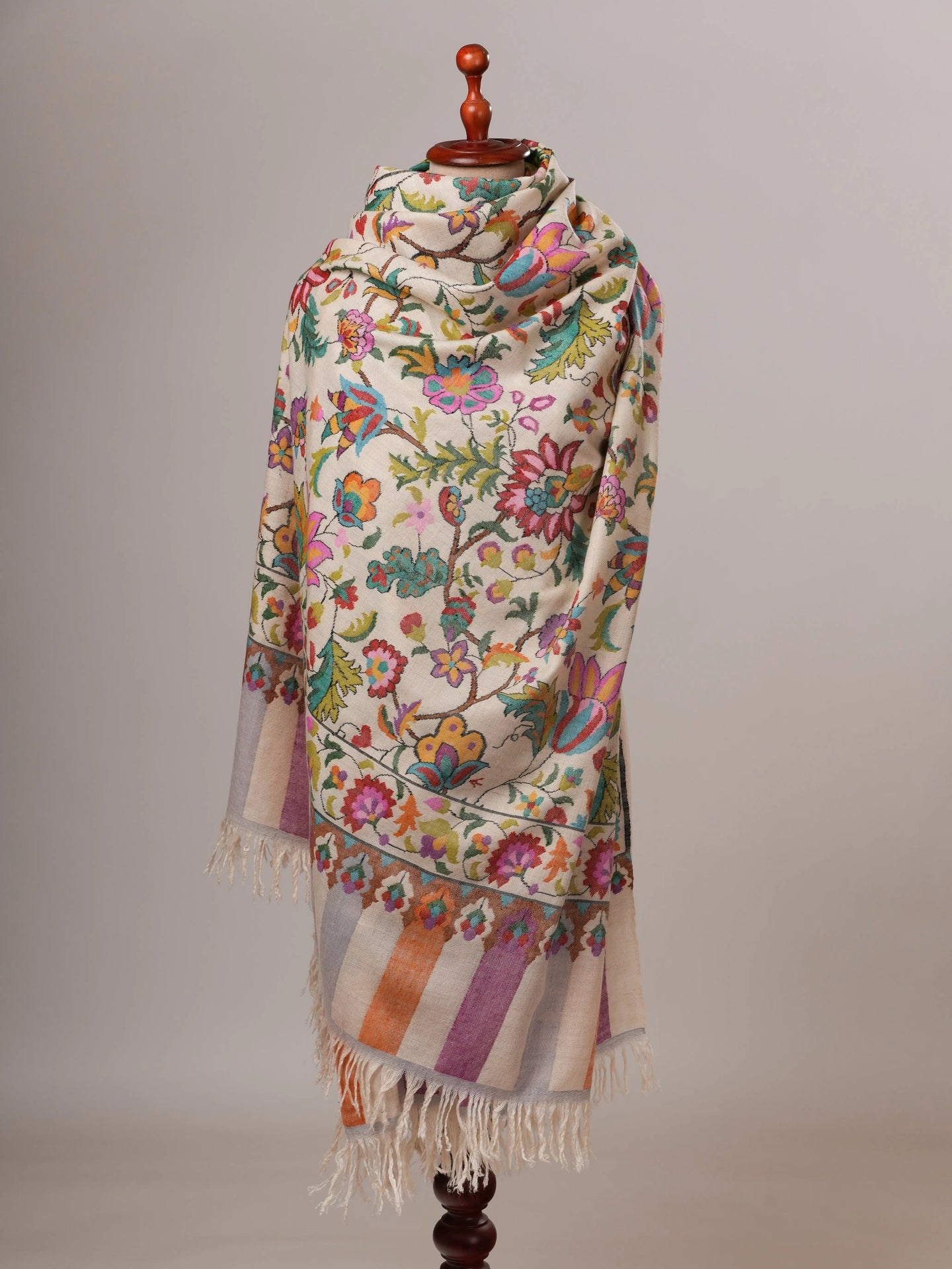 Handwoven Featherlight Ivory Kani Pashmina Shawl Shahkaar
