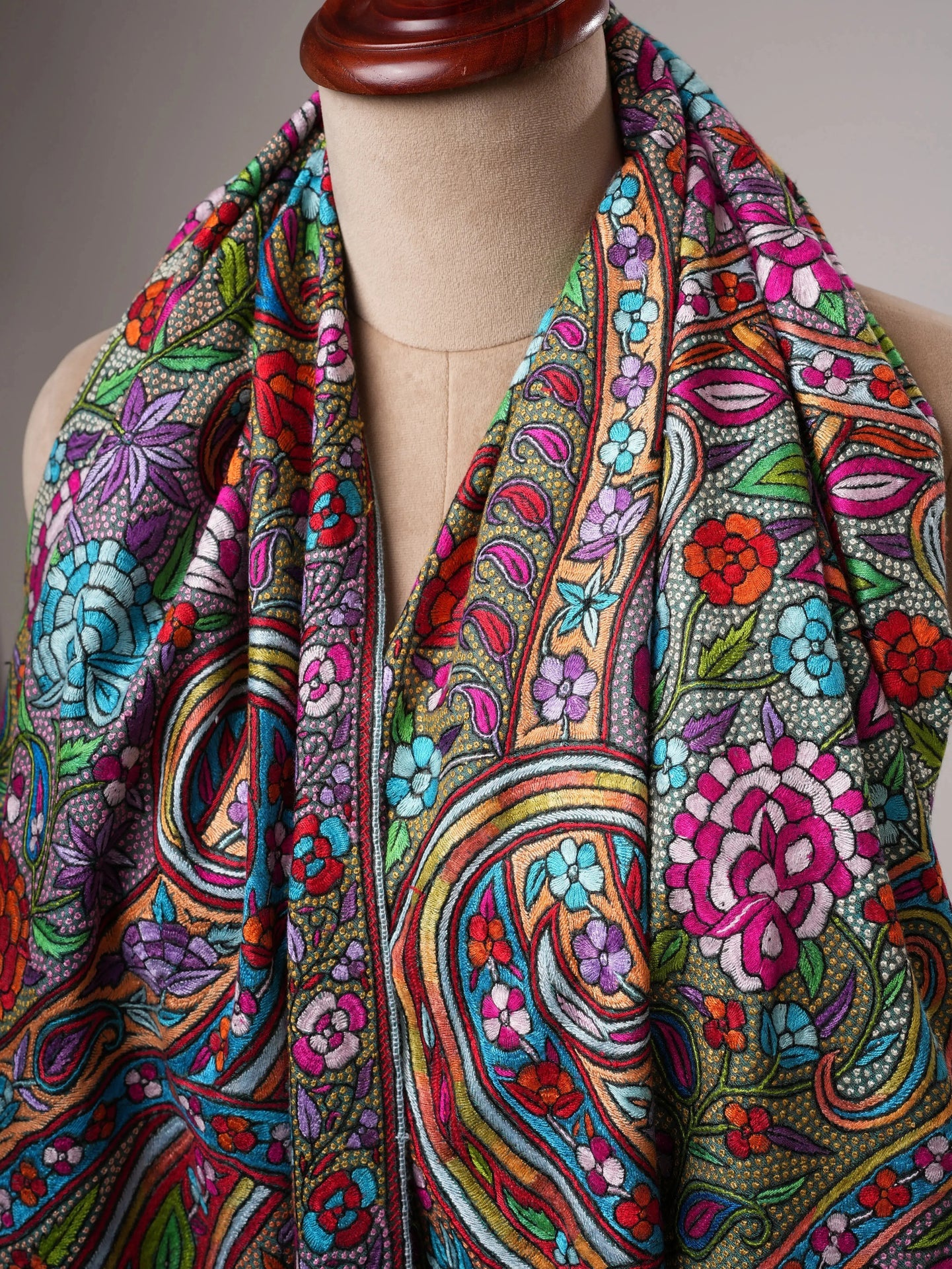 Handwoven Pashmina Jamavar Shawl with Papermachie Detailing Shahkaar