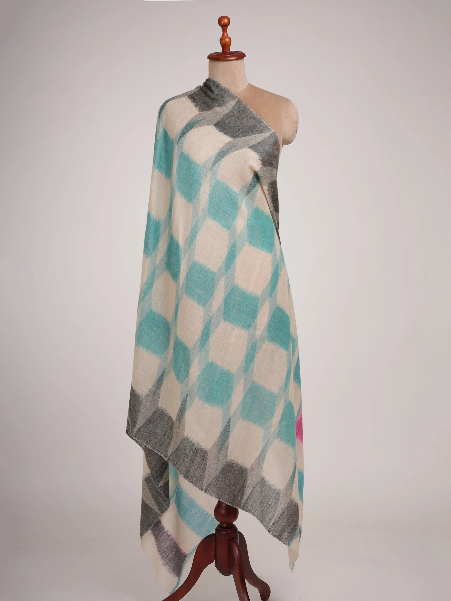 Handwoven Soft Featherlight Pashmina Shawl Shahkaar