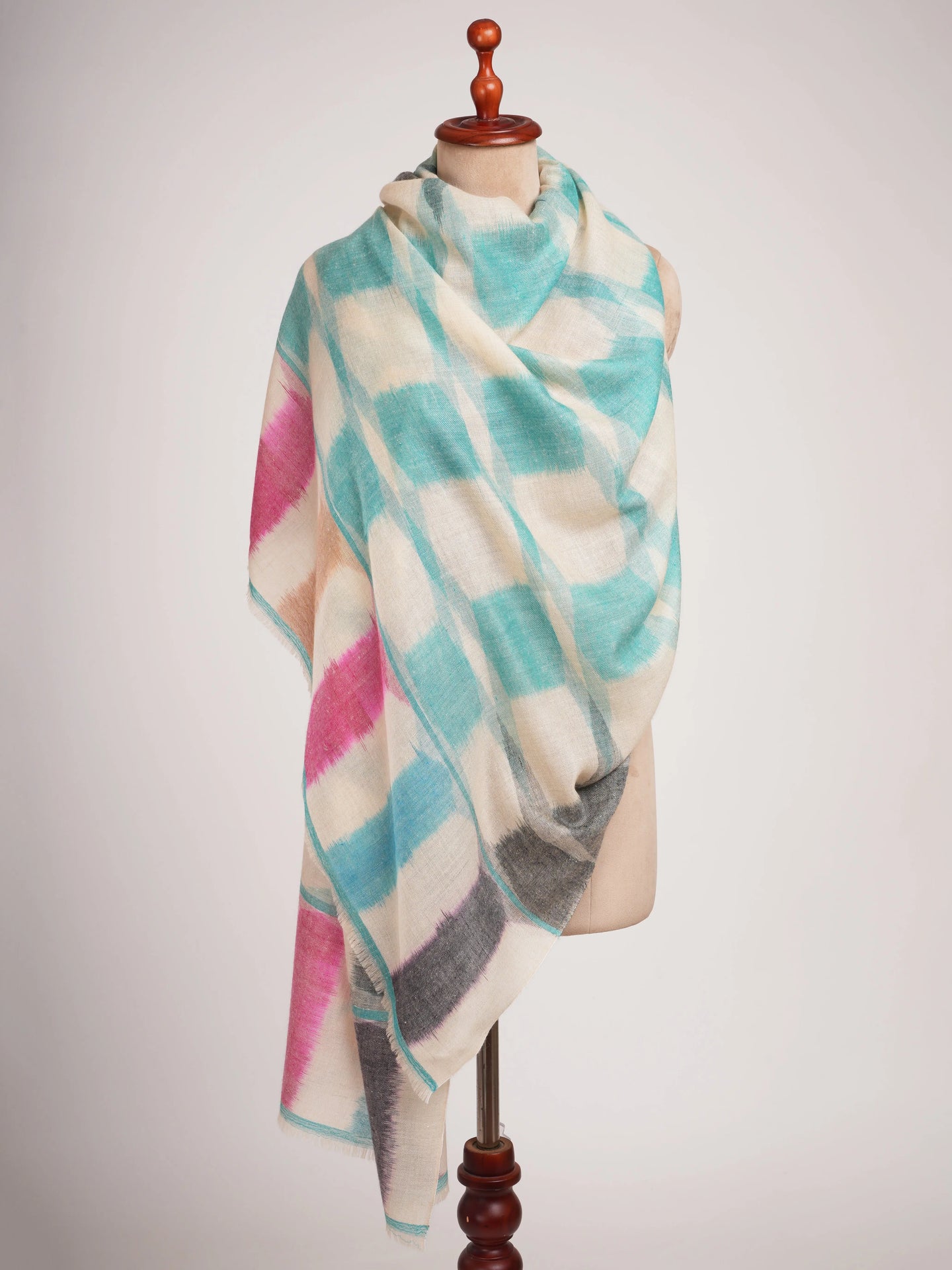 Handwoven Soft Featherlight Pashmina Shawl Shahkaar