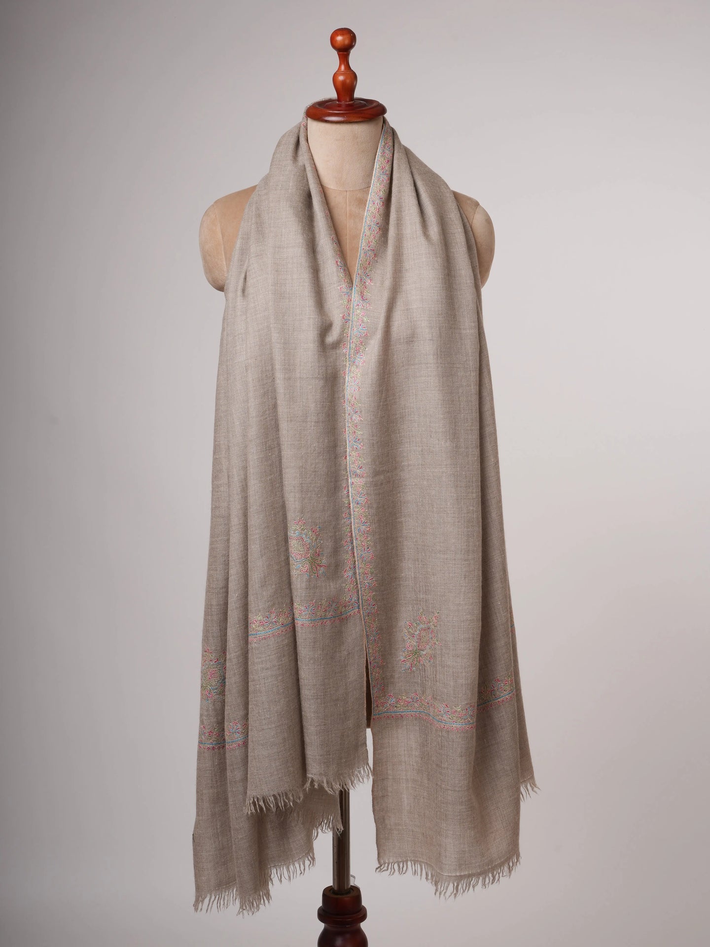 Natural Grey Fine Pashmina Shawl with Hashia Embroidery – Soft & Luxurious Shahkaar