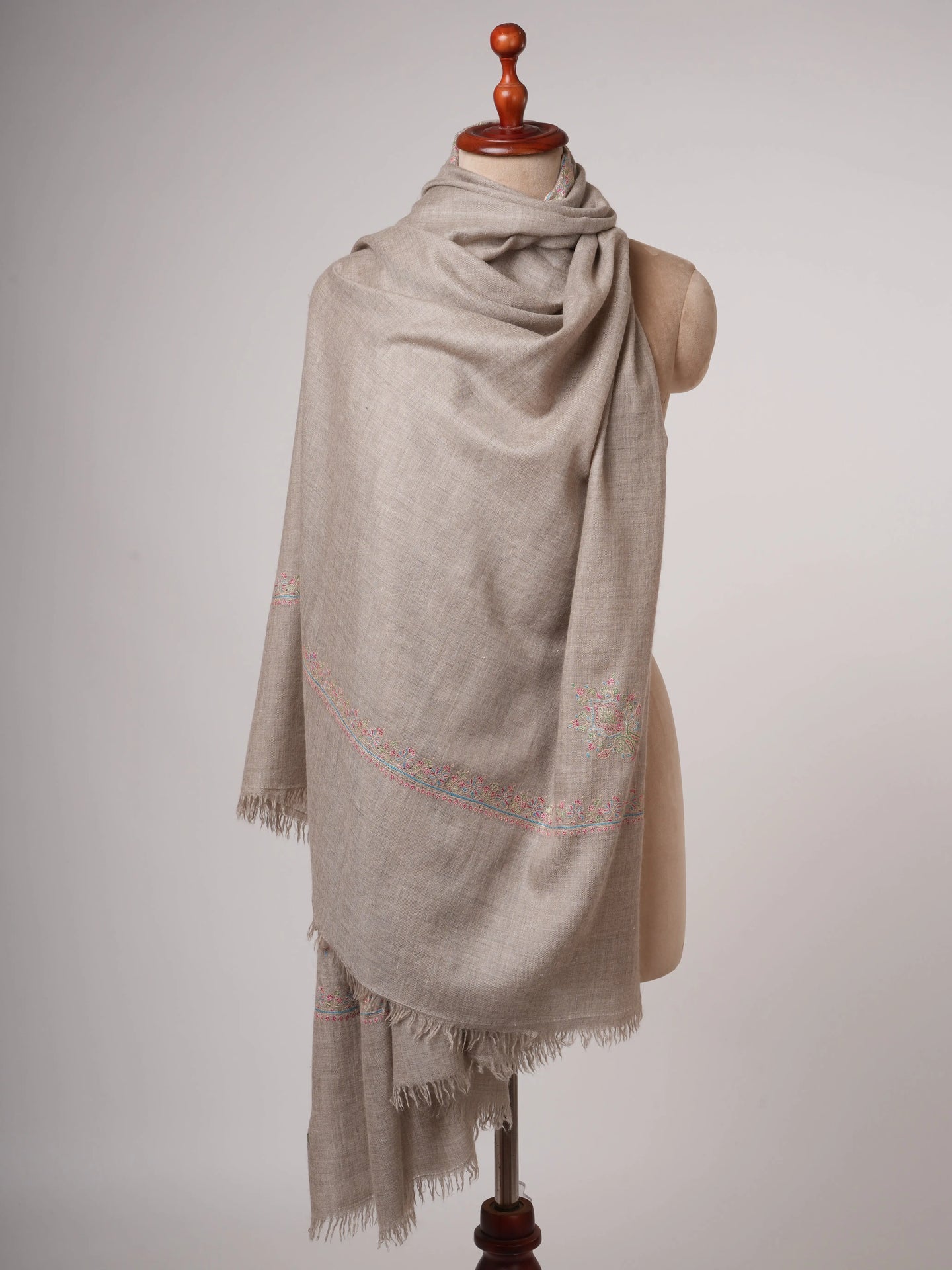 Natural Grey Fine Pashmina Shawl with Hashia Embroidery – Soft & Luxurious Shahkaar