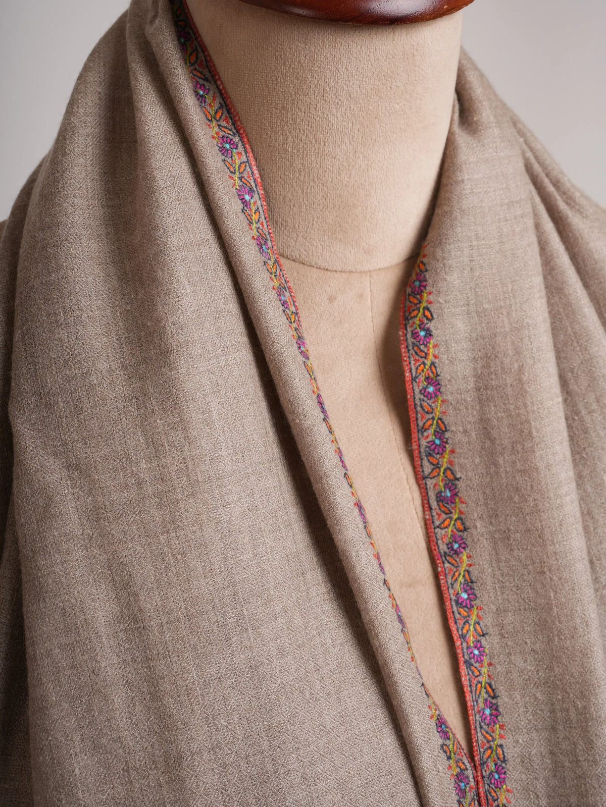 Natural Grey Pashmina Shawl with Contrast Palla Embroidery Shahkaar