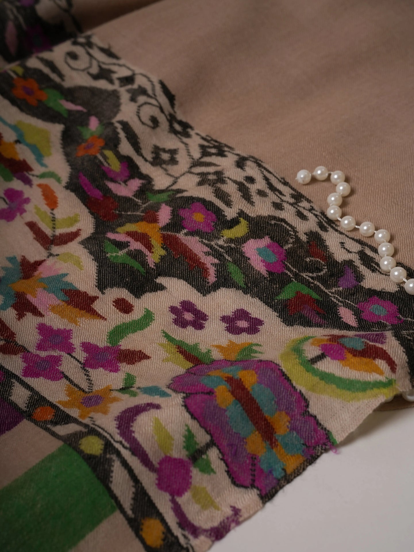 Oversized Off White Handwoven Kani Pashmina Shawl Shahkaar