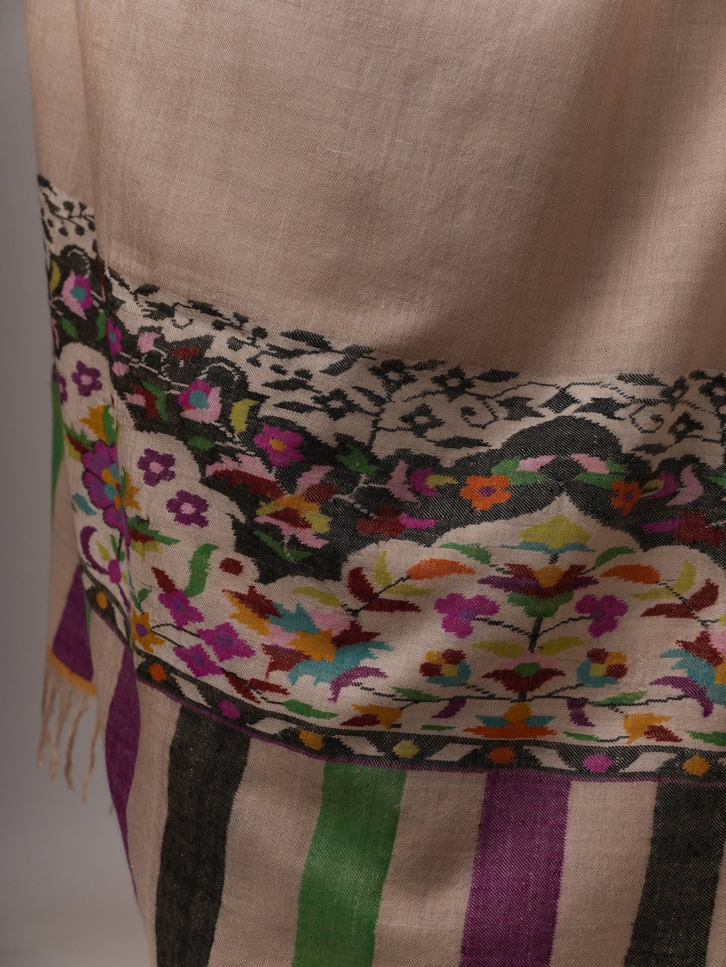 Oversized Off White Handwoven Kani Pashmina Shawl Shahkaar