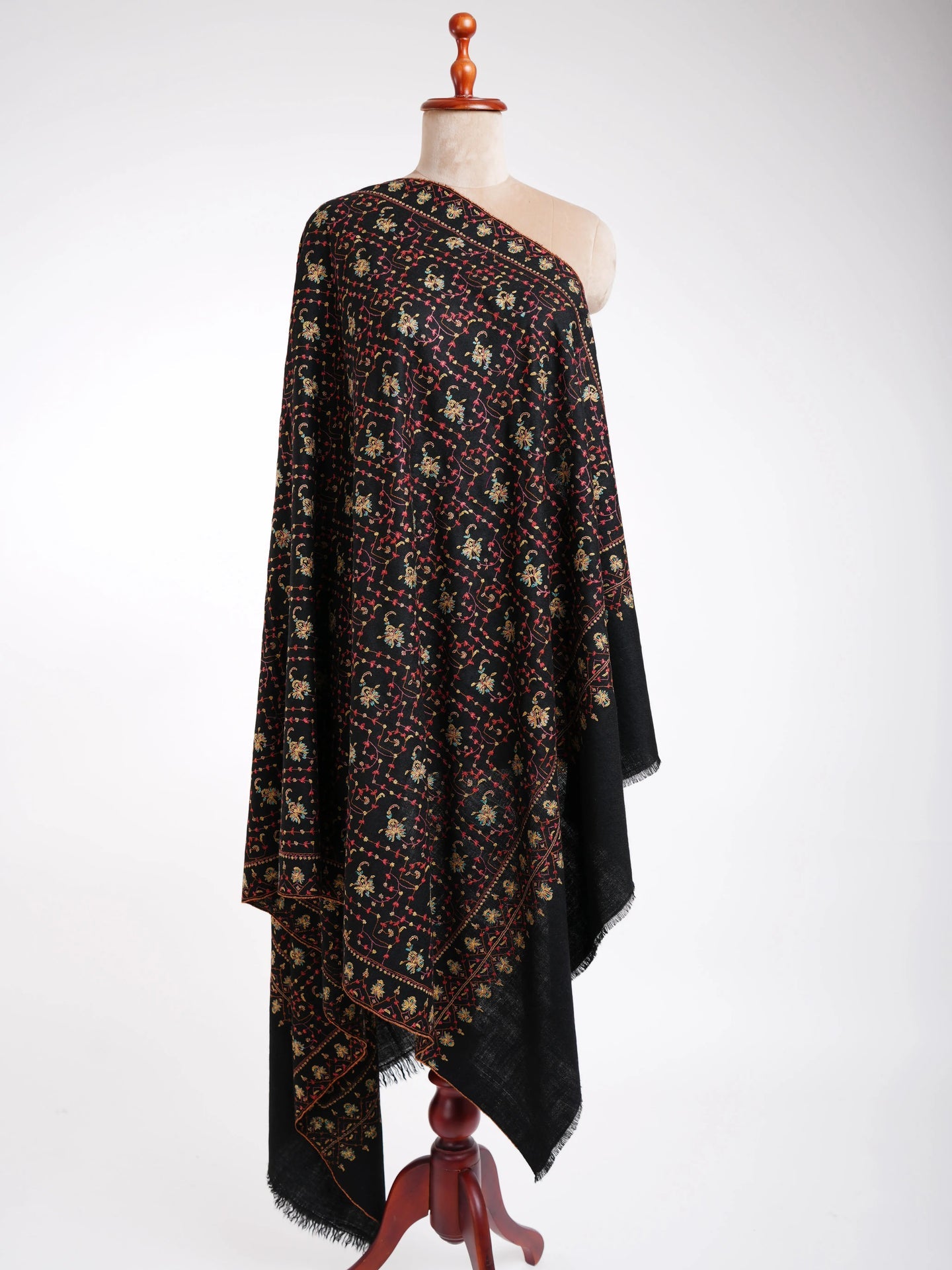 Pretty Black Kashmiri Pashmina Shawl Shahkaar