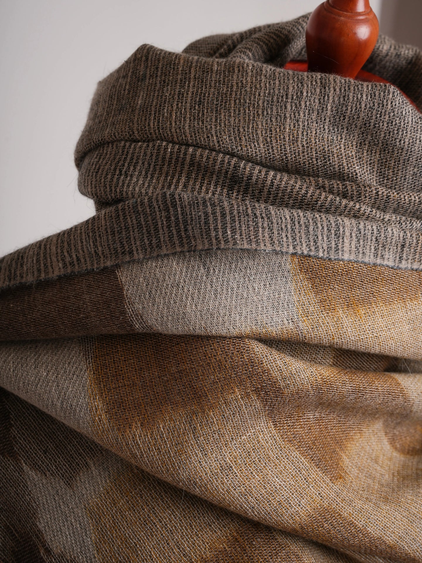 Rare Dualshade Oversized Pashmina Shahkaar