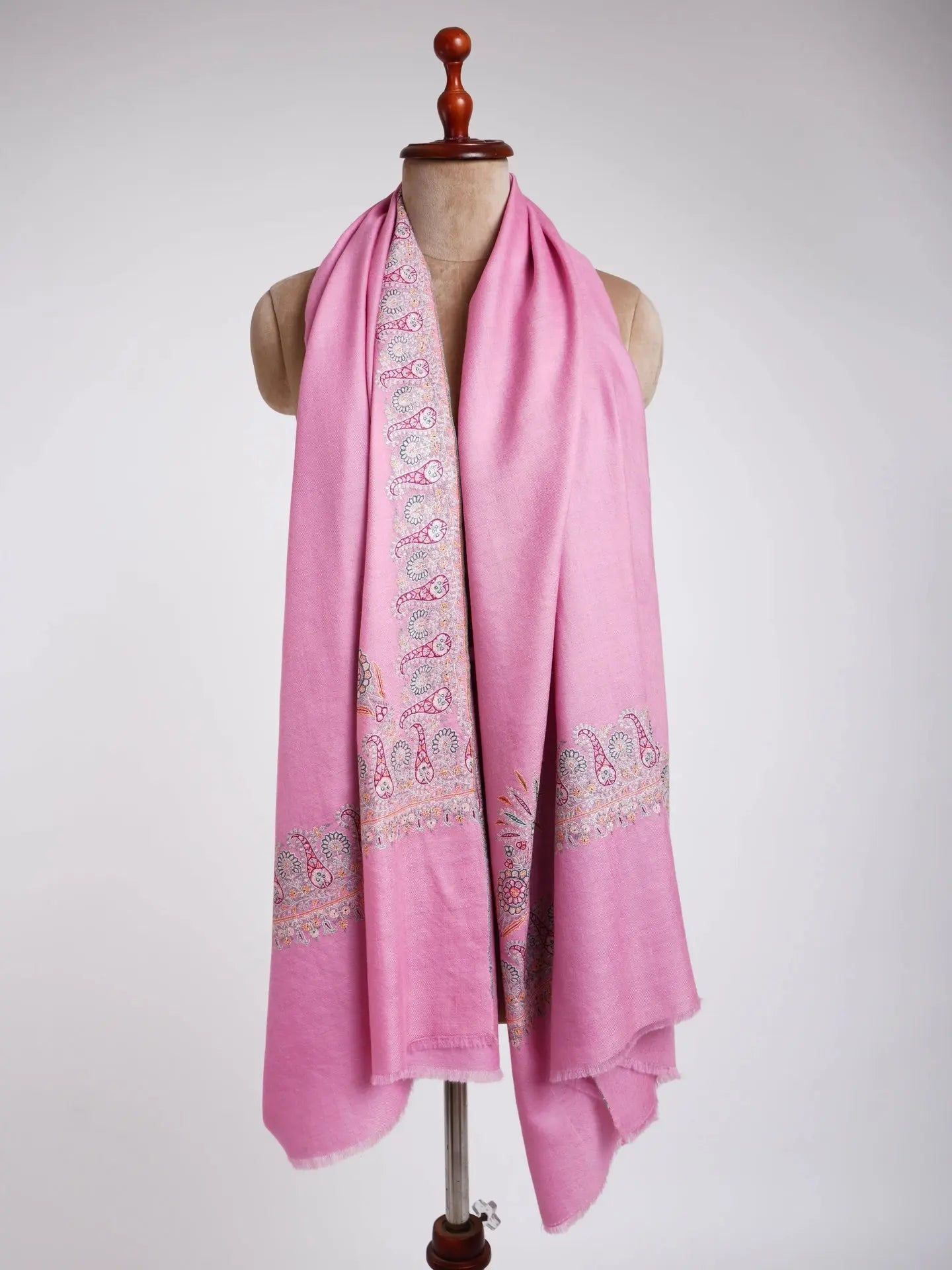 Sozni Daur Dar Hand Embroidered Pashmina Pink Shahkaar