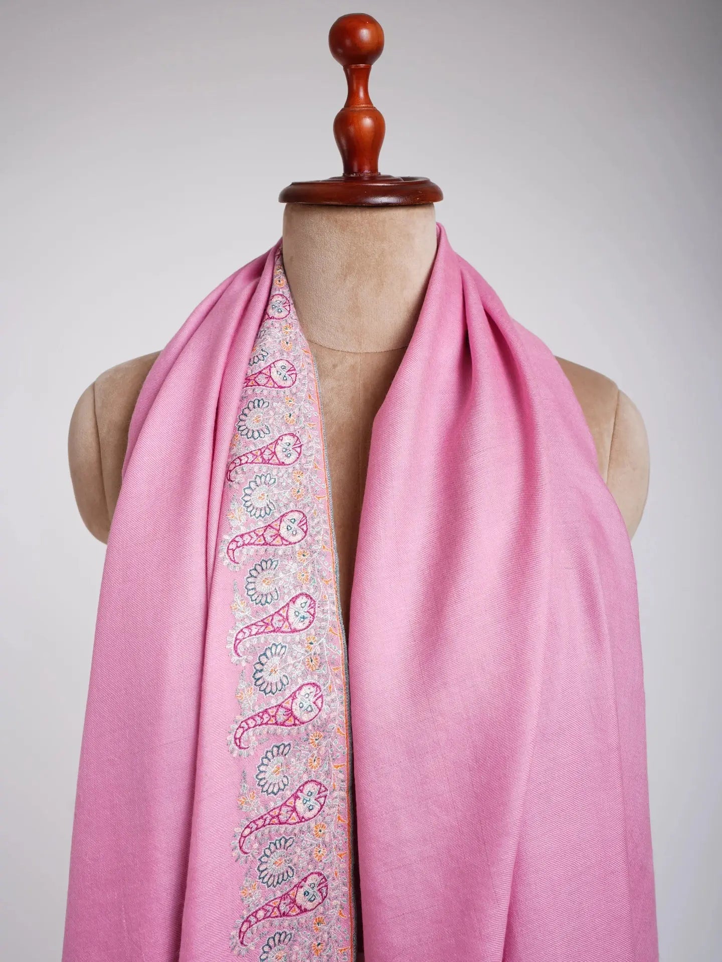 Sozni Daur Dar Hand Embroidered Pashmina Pink Shahkaar