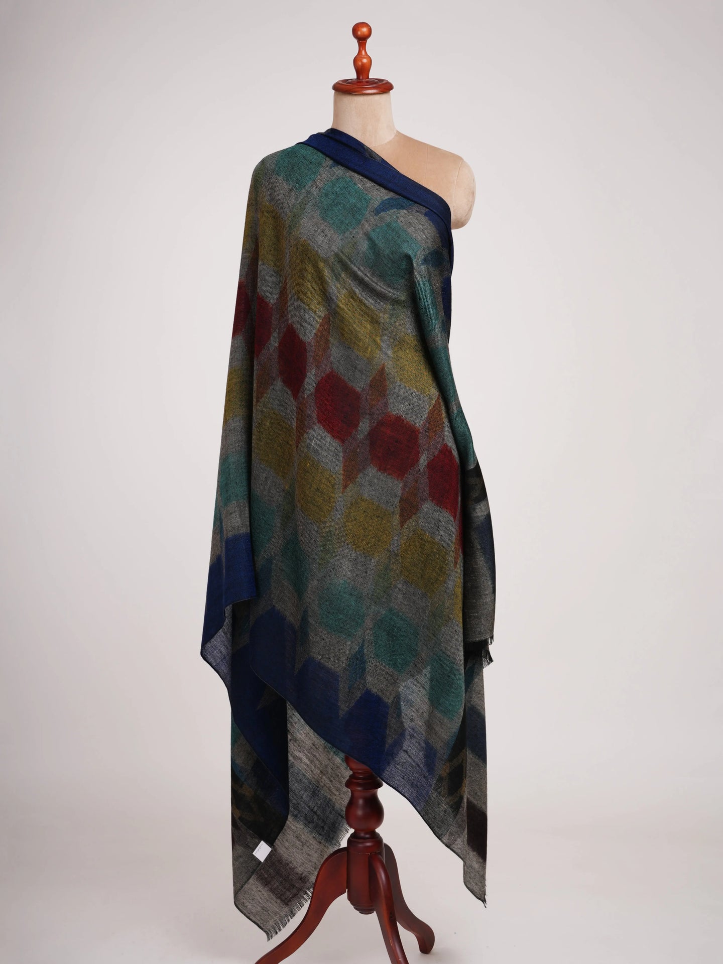 Space Dye Handwoven Stylish Pashmina Shawl Shahkaar