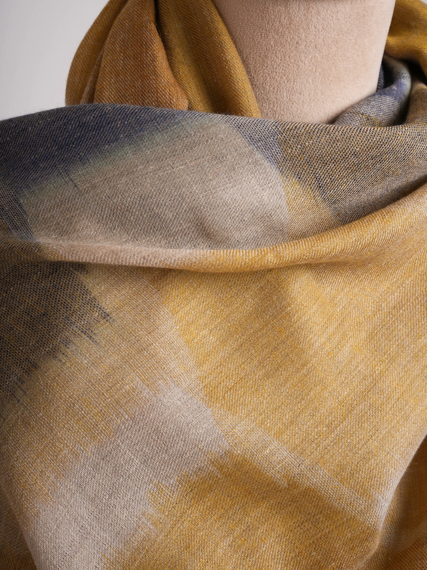 XL Modern Handwoven Featherlight Pashmina Shahkaar