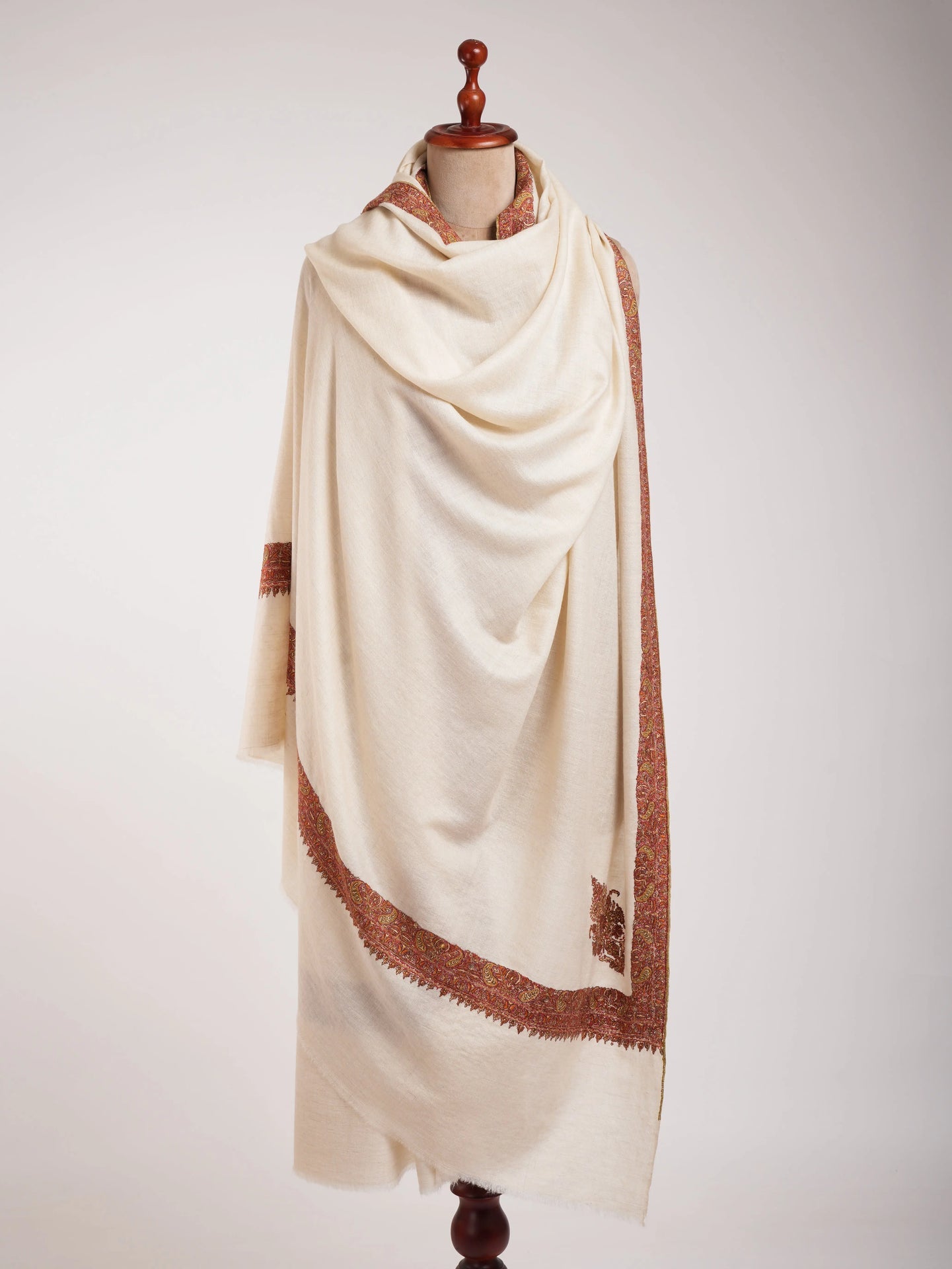 XL White Sozni Embroidered Neem Daur Pure Pashmina Shawl Shahkaar