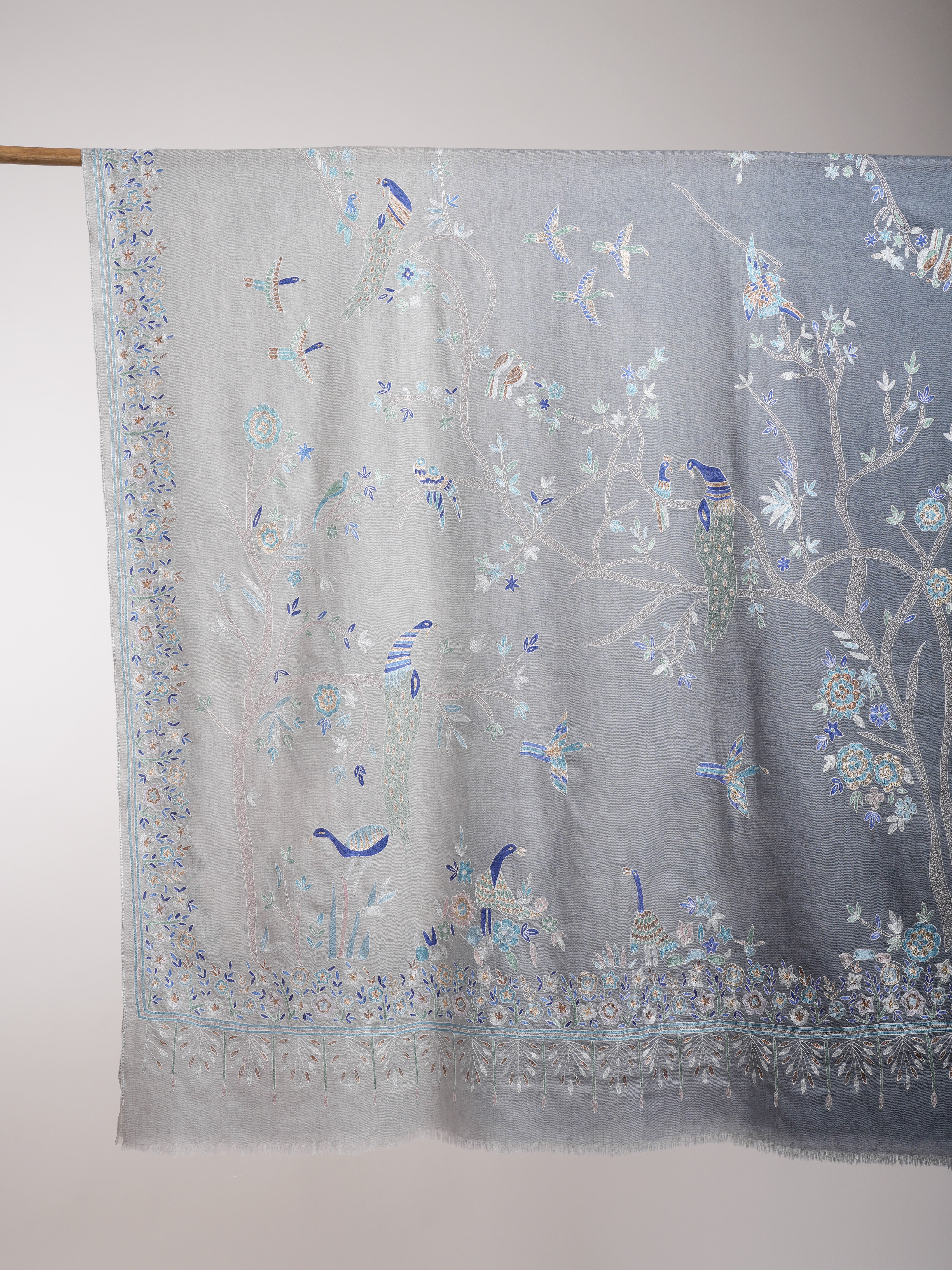 Handbestickter Pfauenbaum-Pashmina-Schal