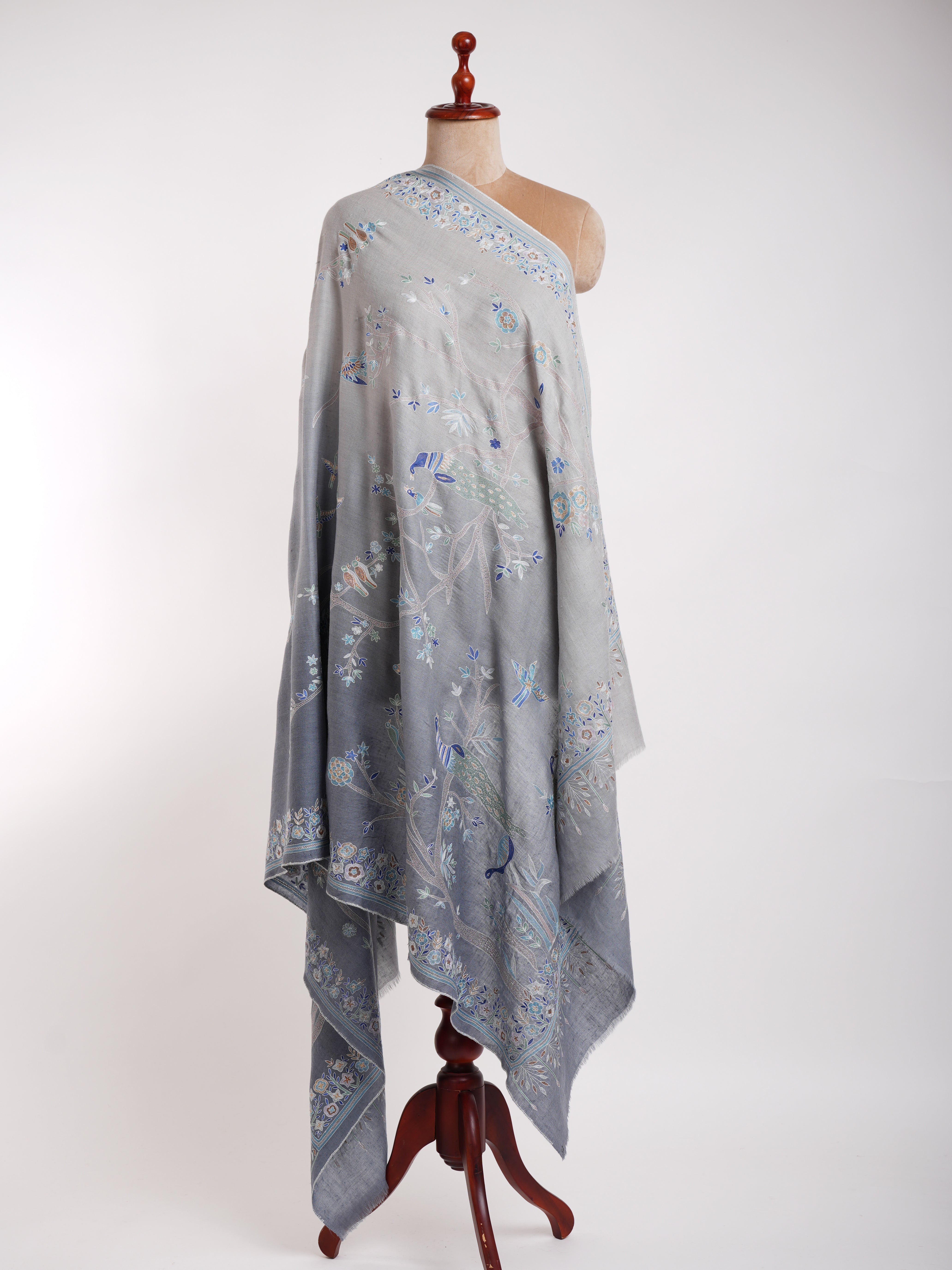 Handbestickter Pfauenbaum-Pashmina-Schal