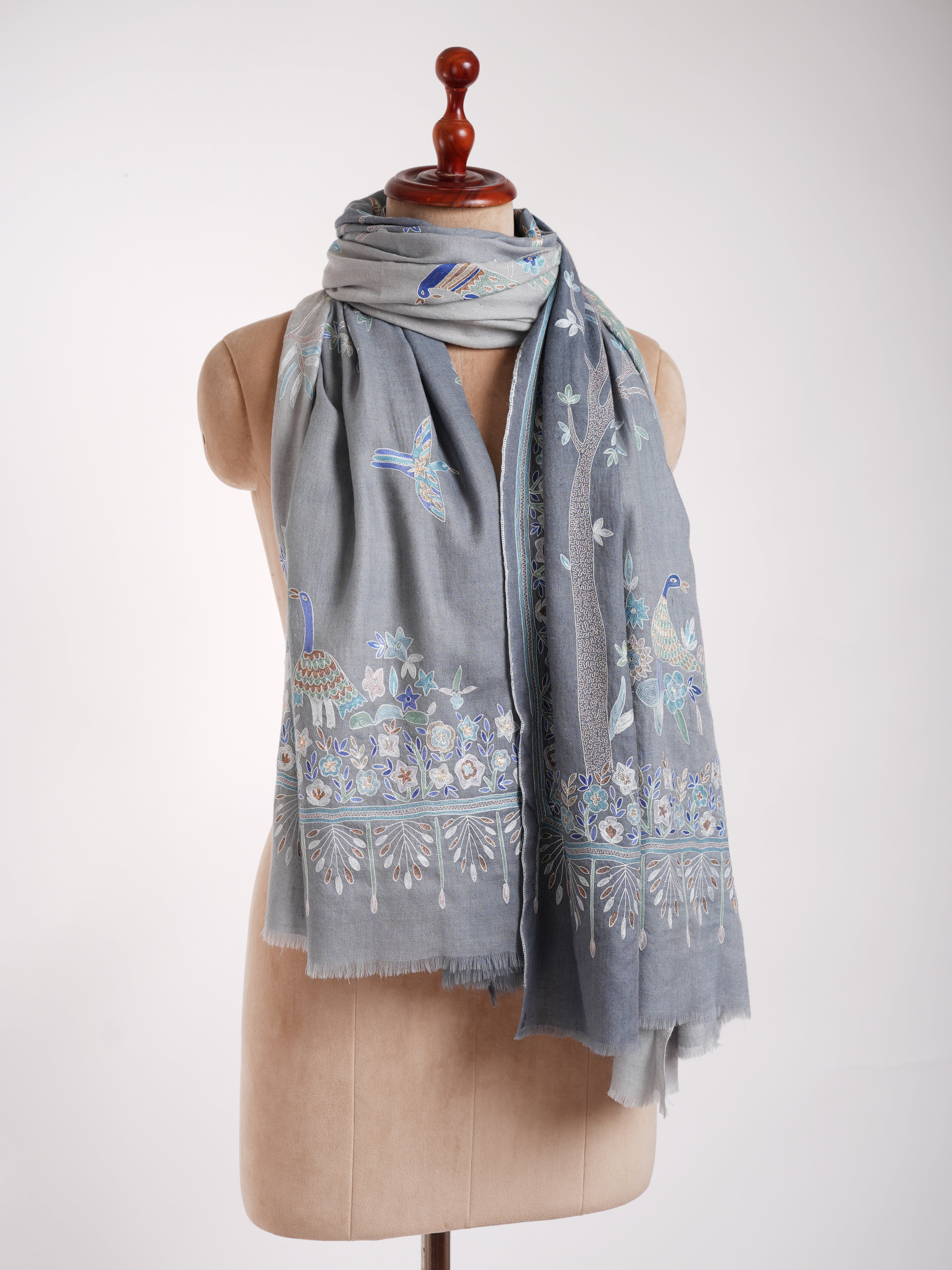 Handbestickter Pfauenbaum-Pashmina-Schal