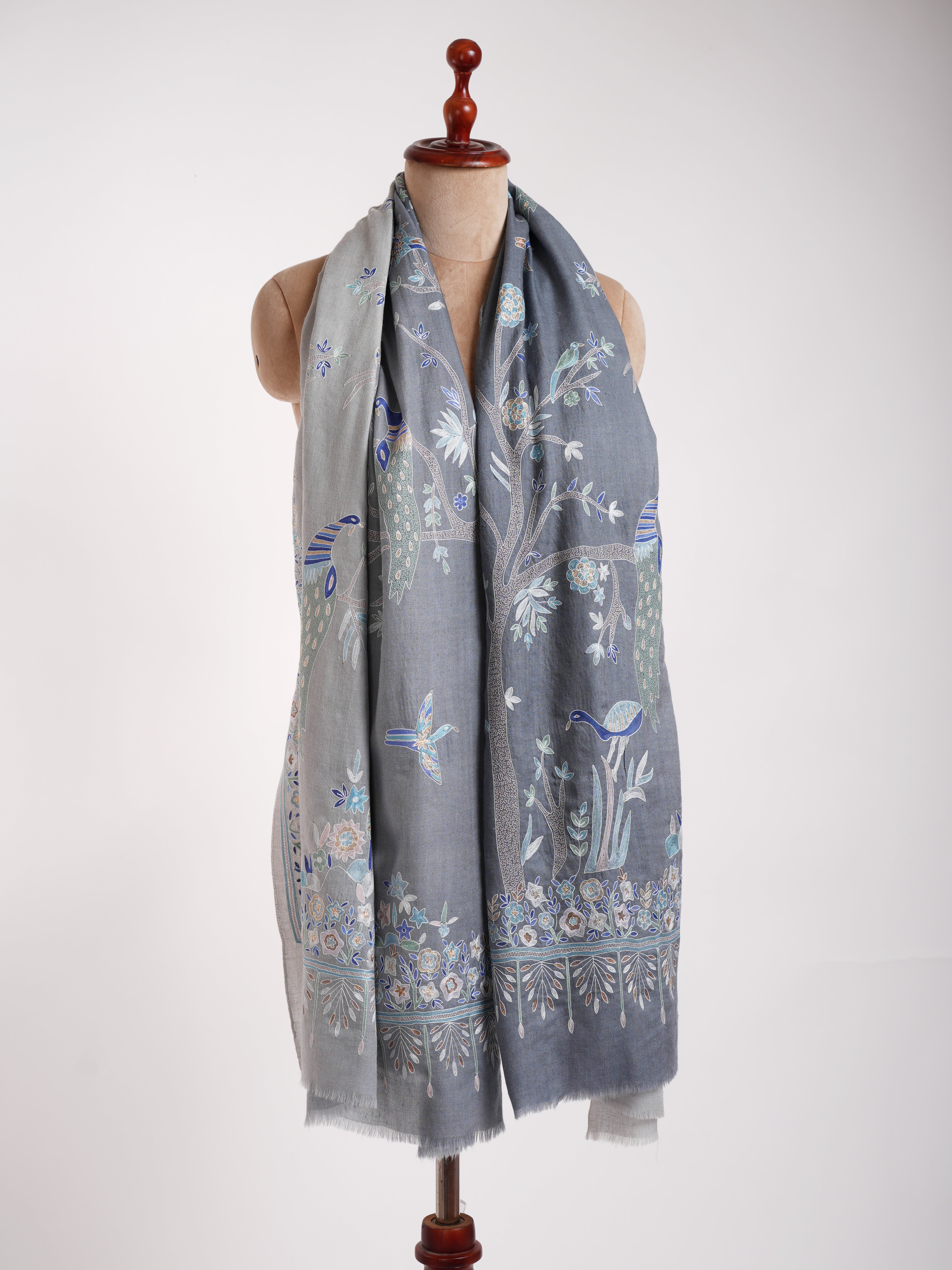Handbestickter Pfauenbaum-Pashmina-Schal