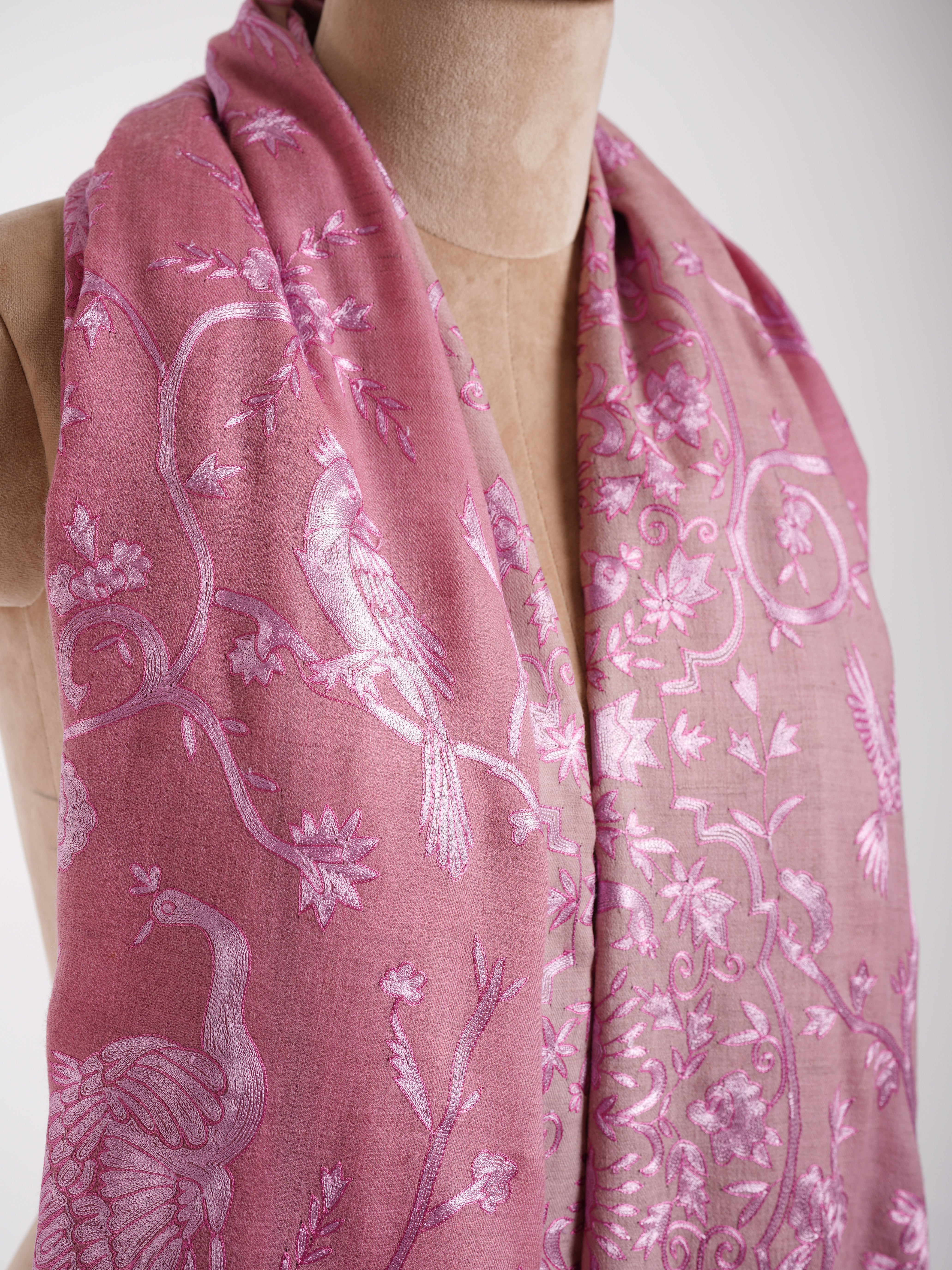 Châle Jamavar Pashmina Brodé Paon Rose Bébé Ombre