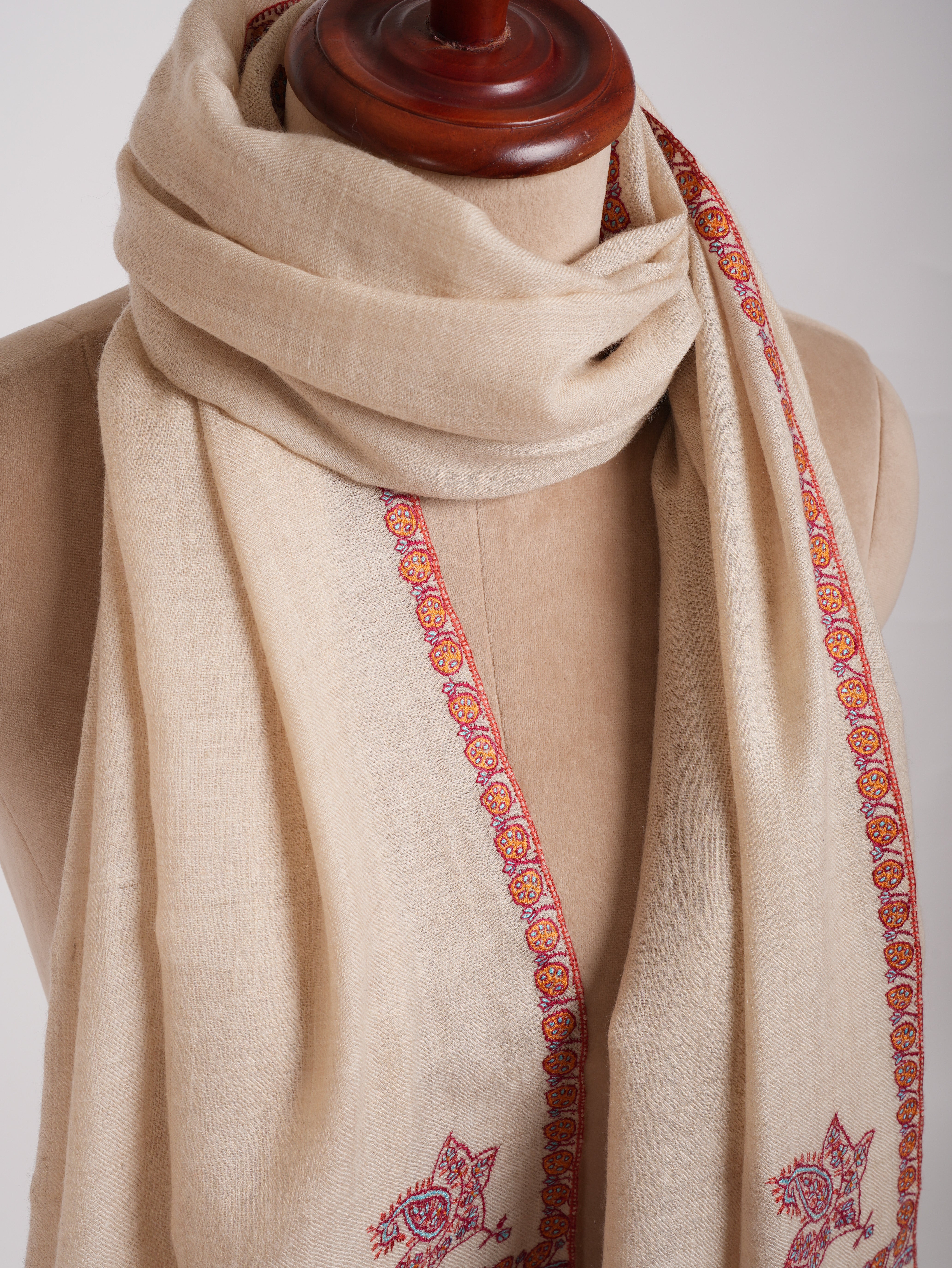 Off White Hashia ricamato India Cashmere Stole