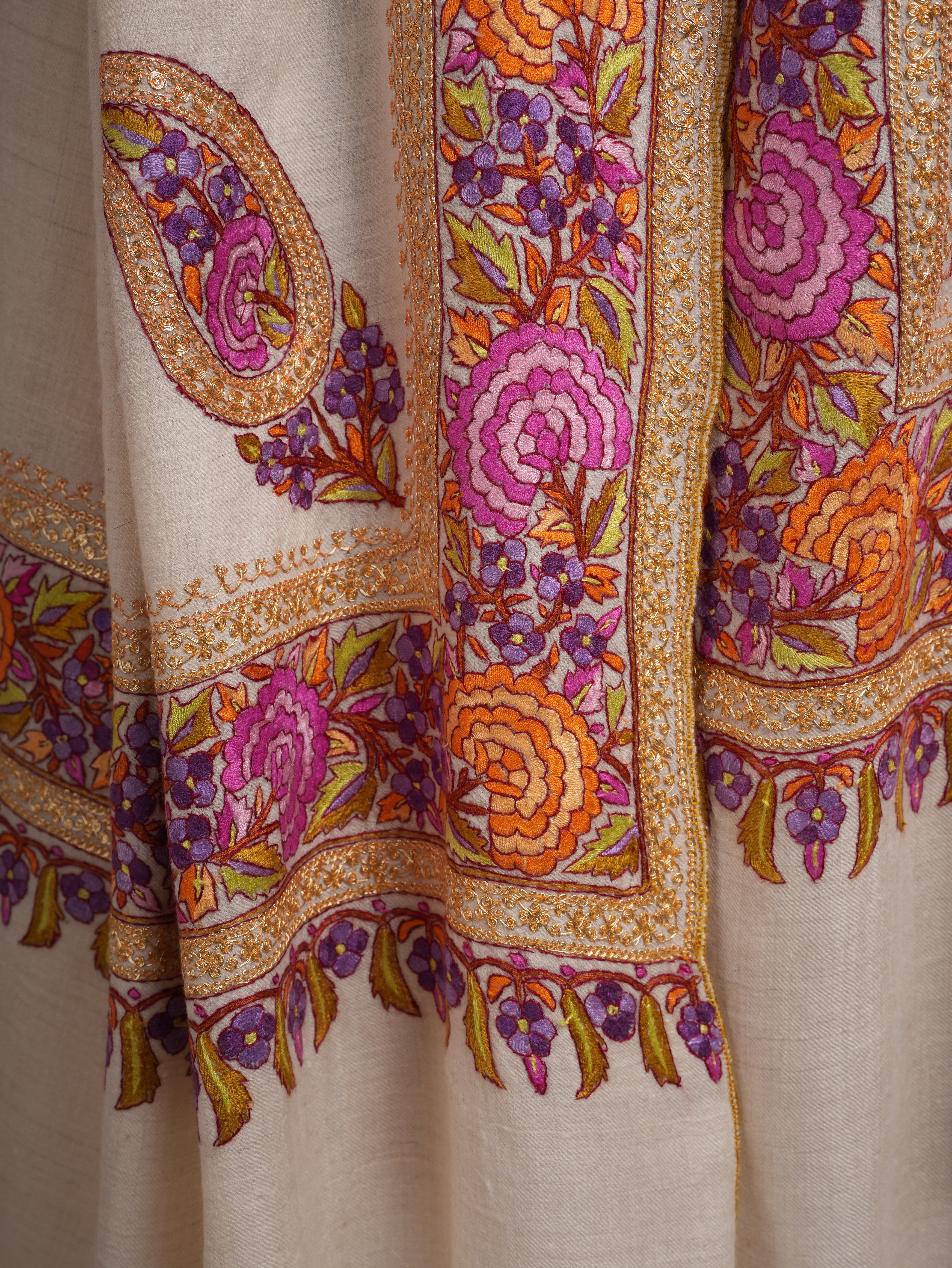 Ivory Pashmina Shawl with Fusion of Papermachie and Tilla