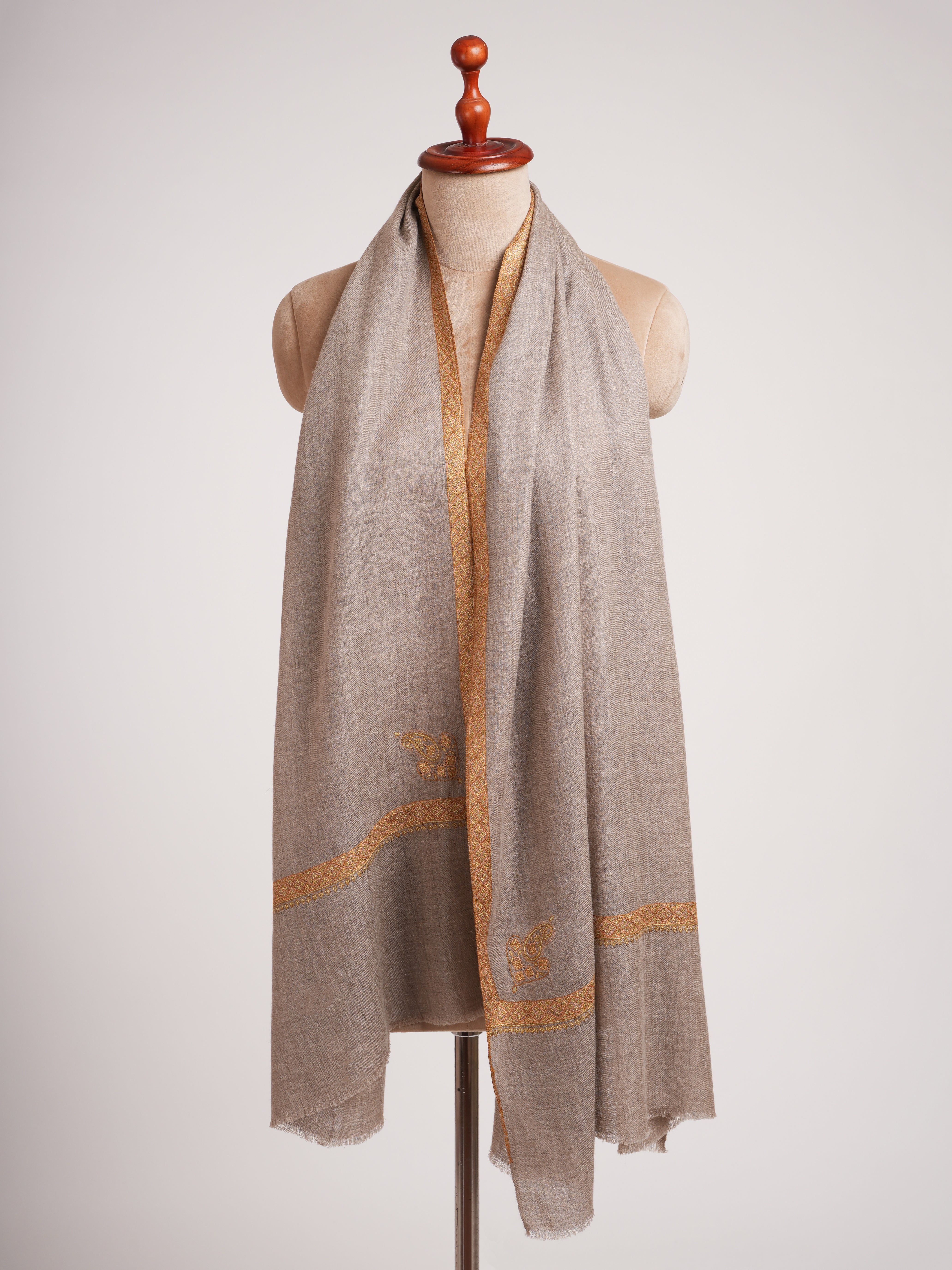 Featherlight Chic & Elegant Cashmere Wrap