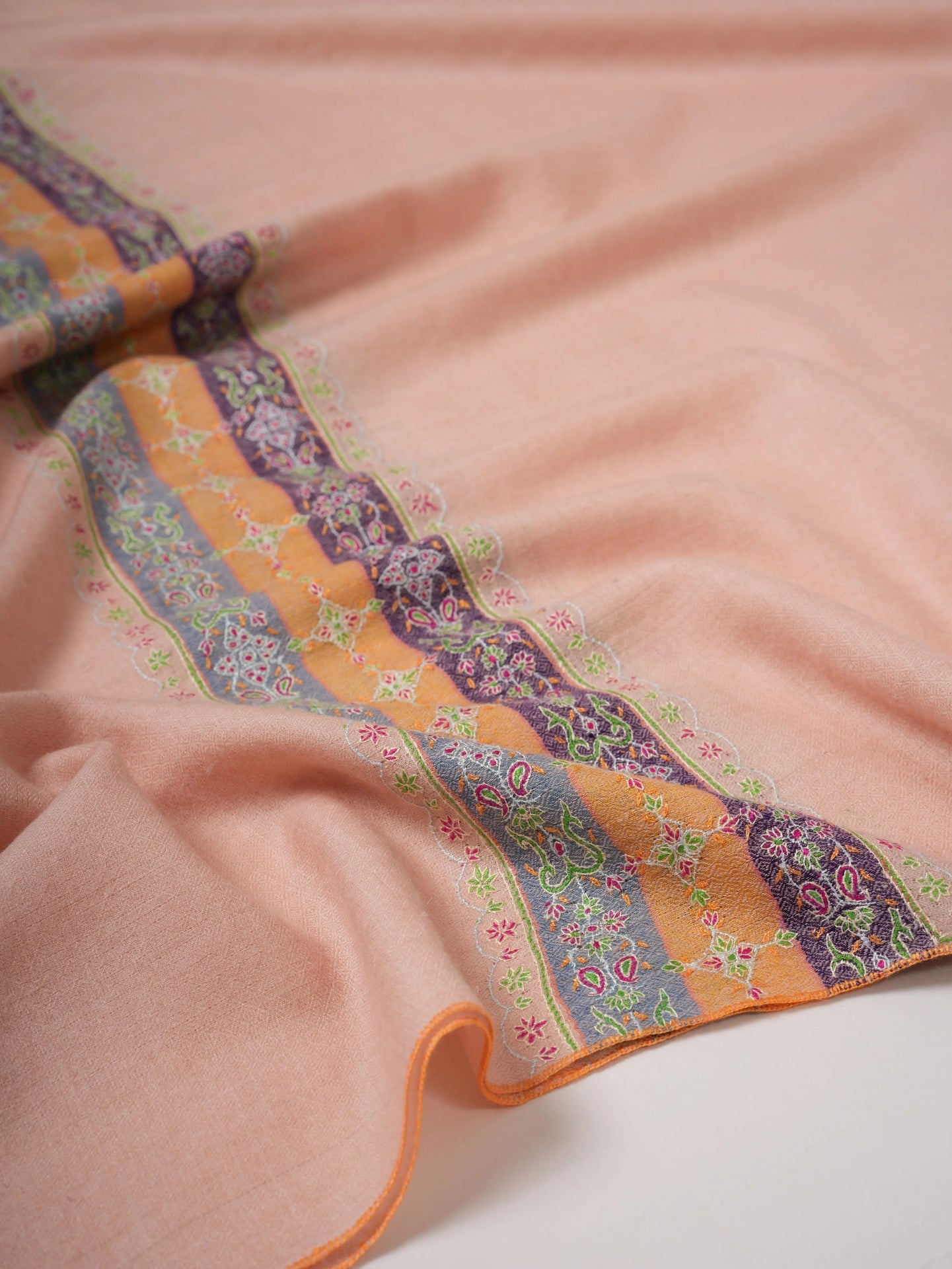 Pink Pashmina Shawl – Handwoven with Palla Sozni Embroidery Shahkaar