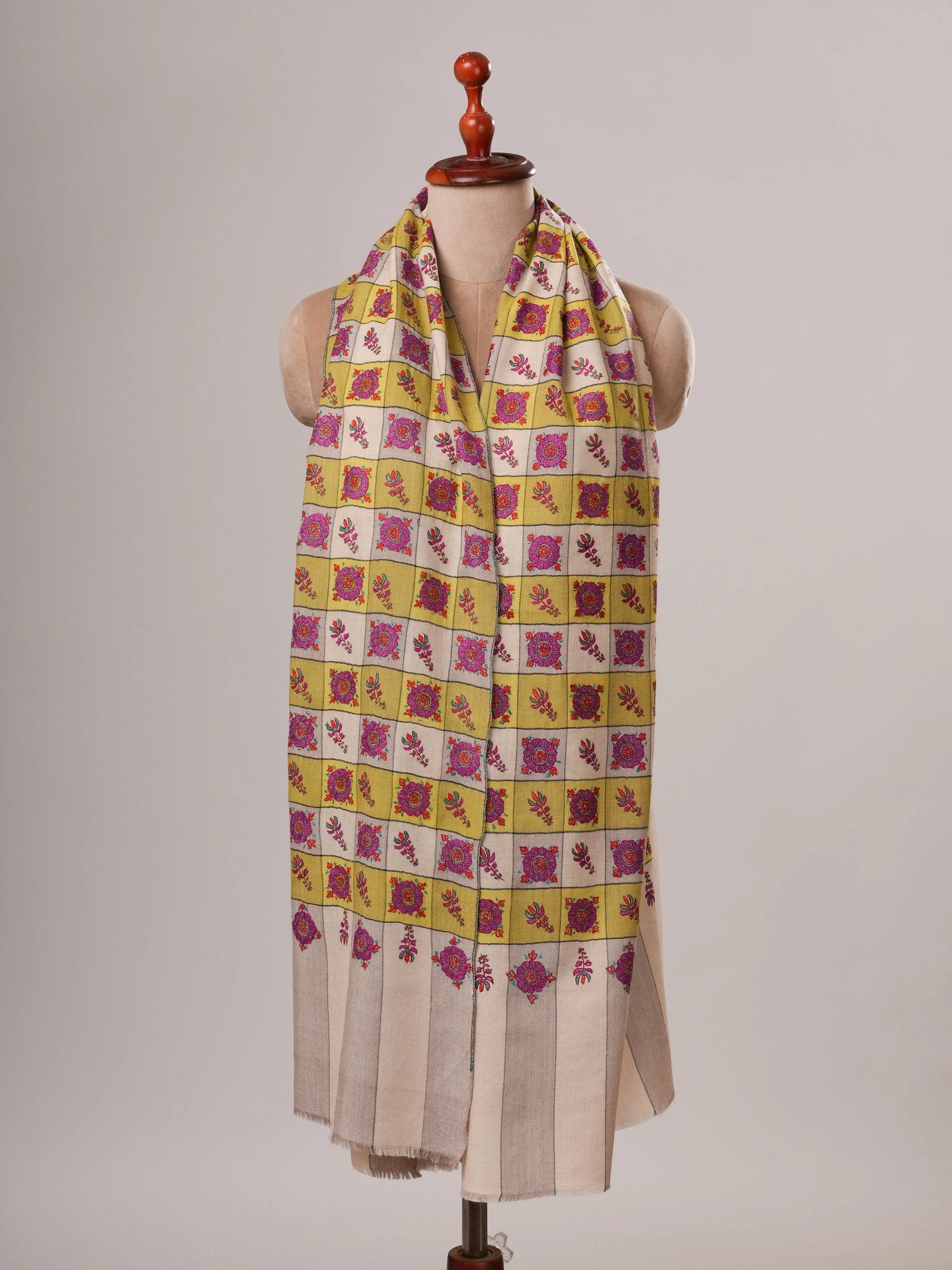 Buteh Hand Embroidered Fine Wool Shawl Shahkaar