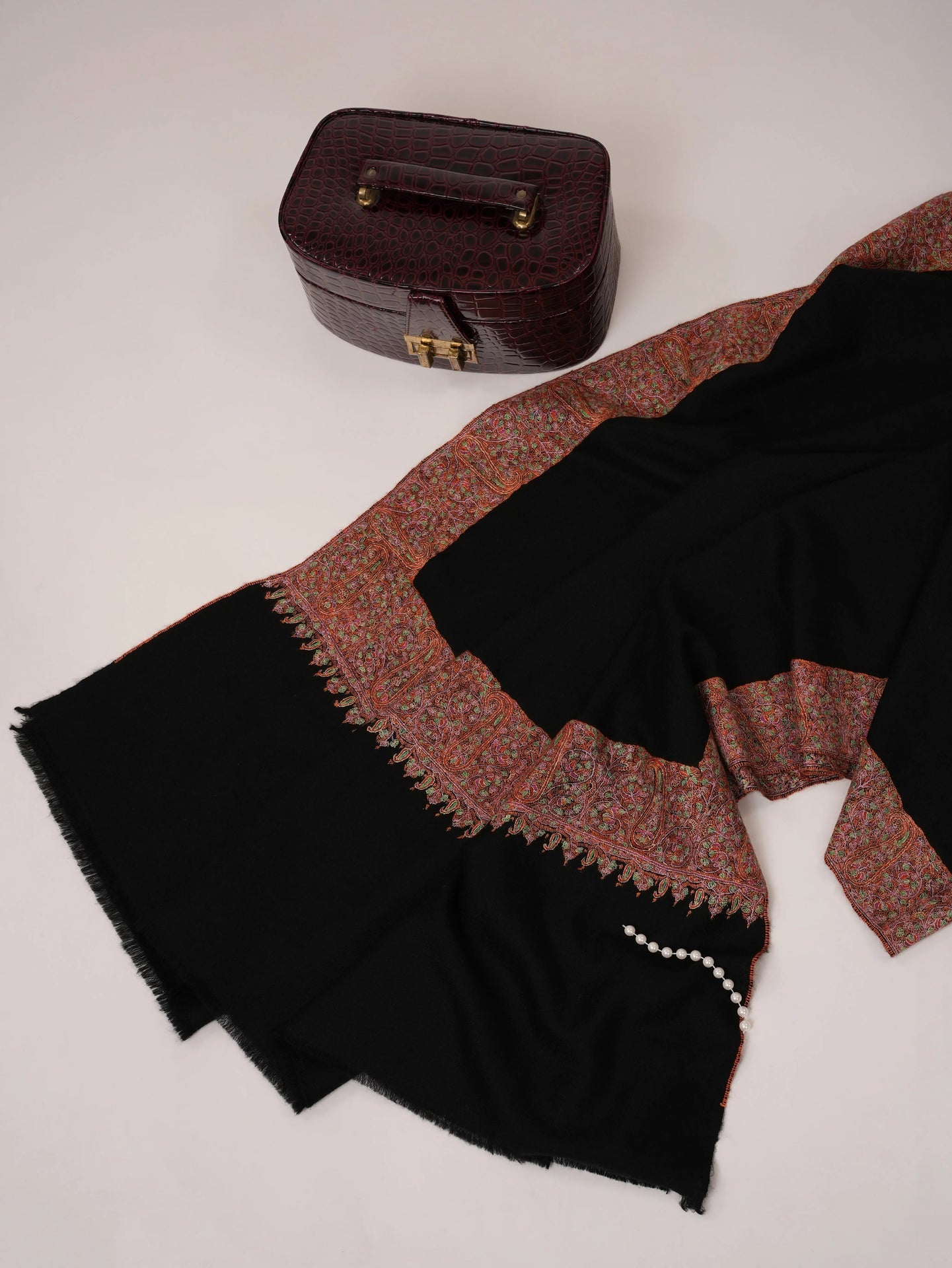 Black Sozni Classic Daurdar Hand Embroidered Pure Pashmina Shawl Shahkaar.com